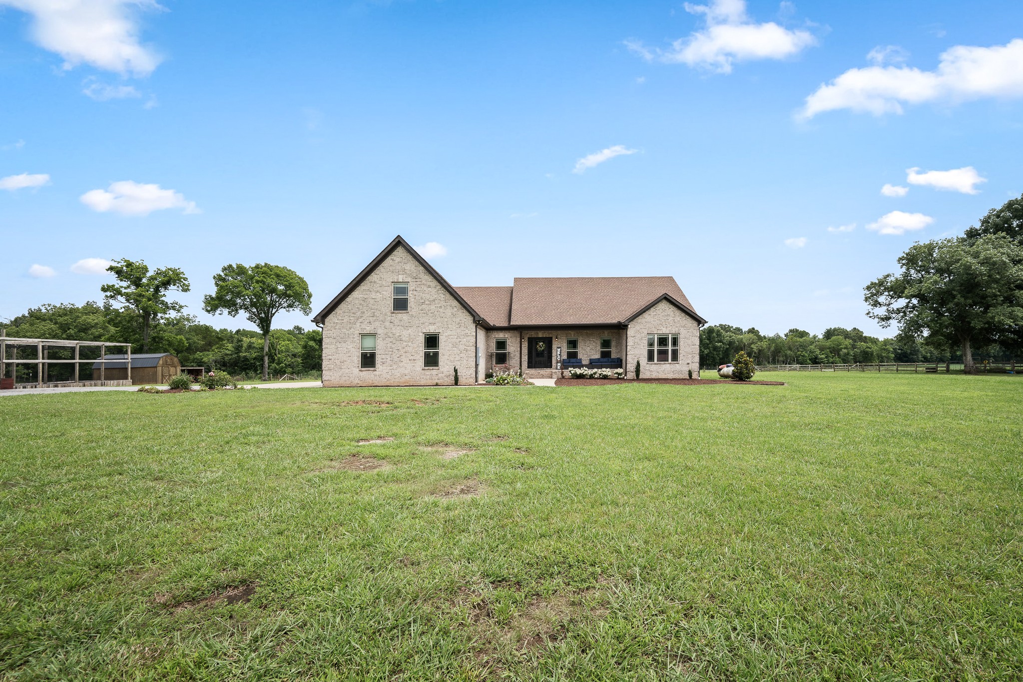 209 Adams Ln