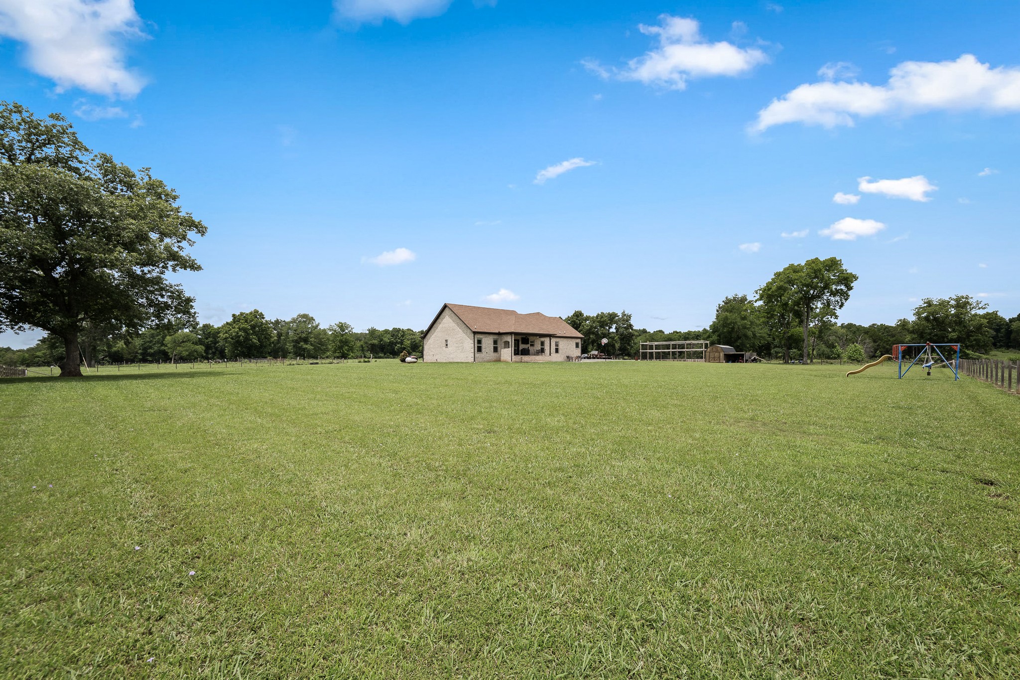 209 Adams Ln