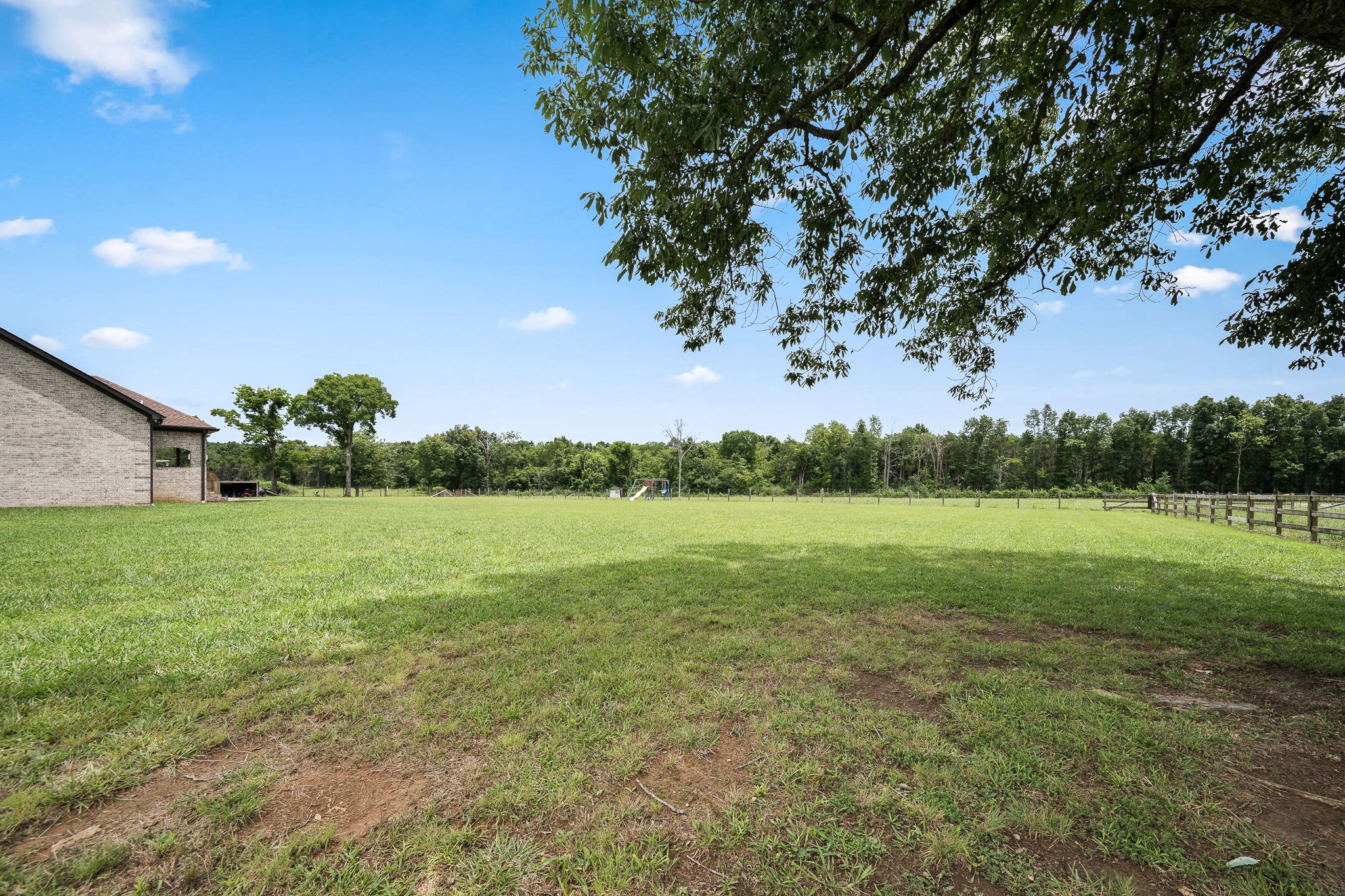 209 Adams Ln