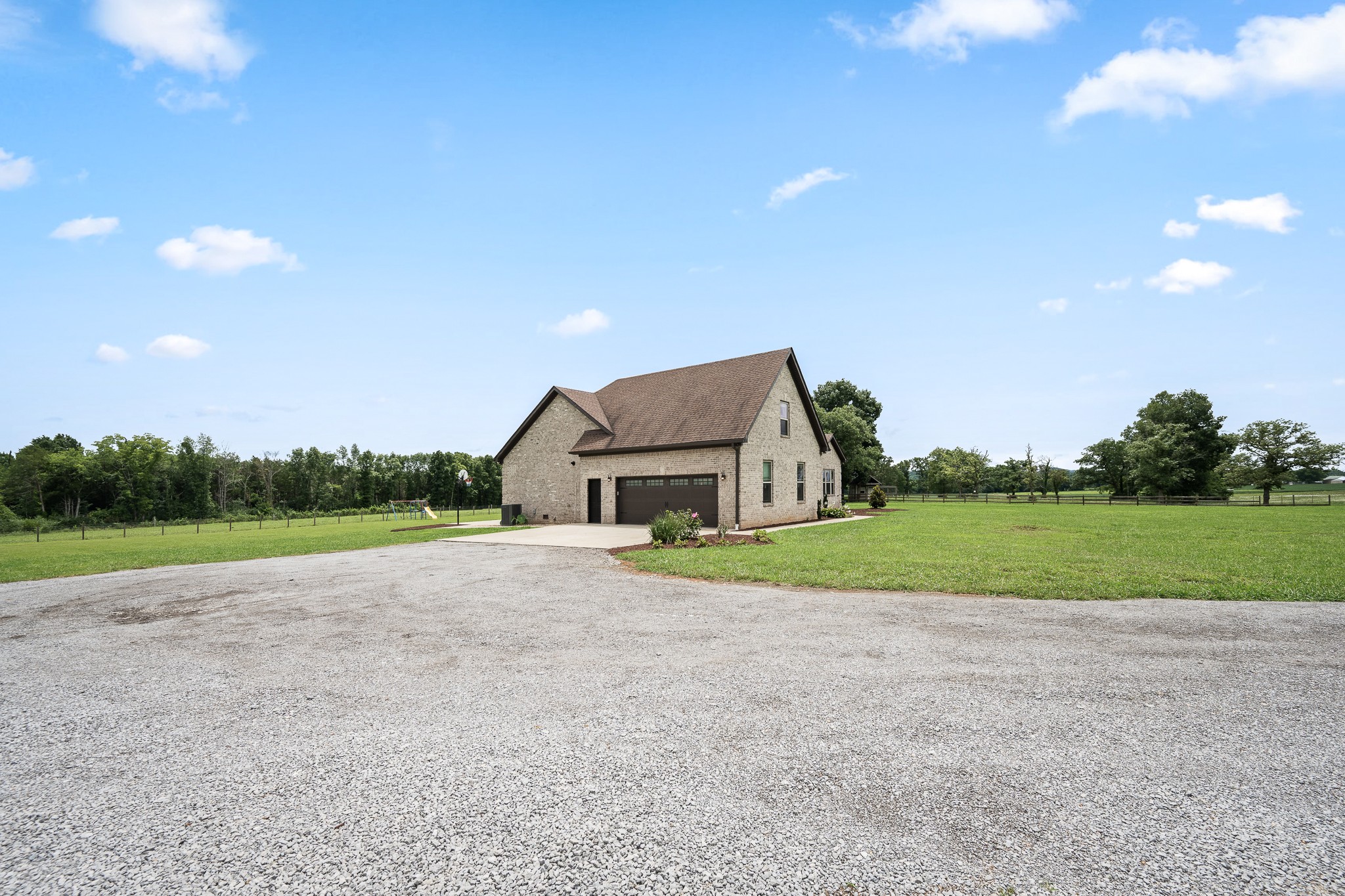 209 Adams Ln