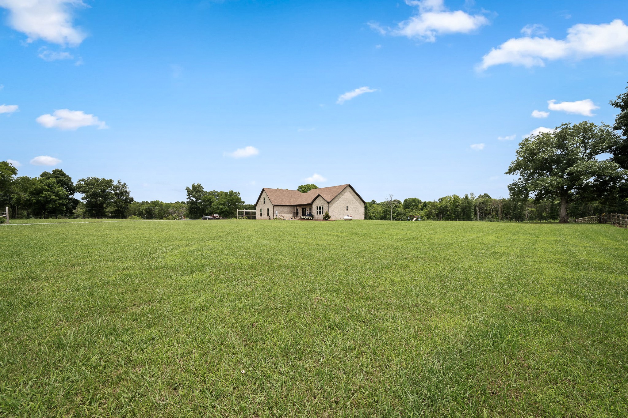 209 Adams Ln