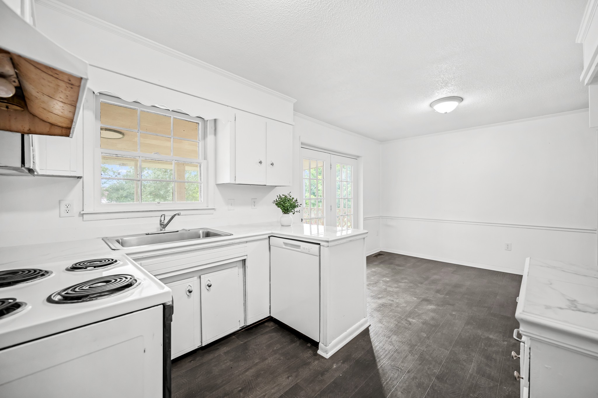 335 Maplewood Dr
