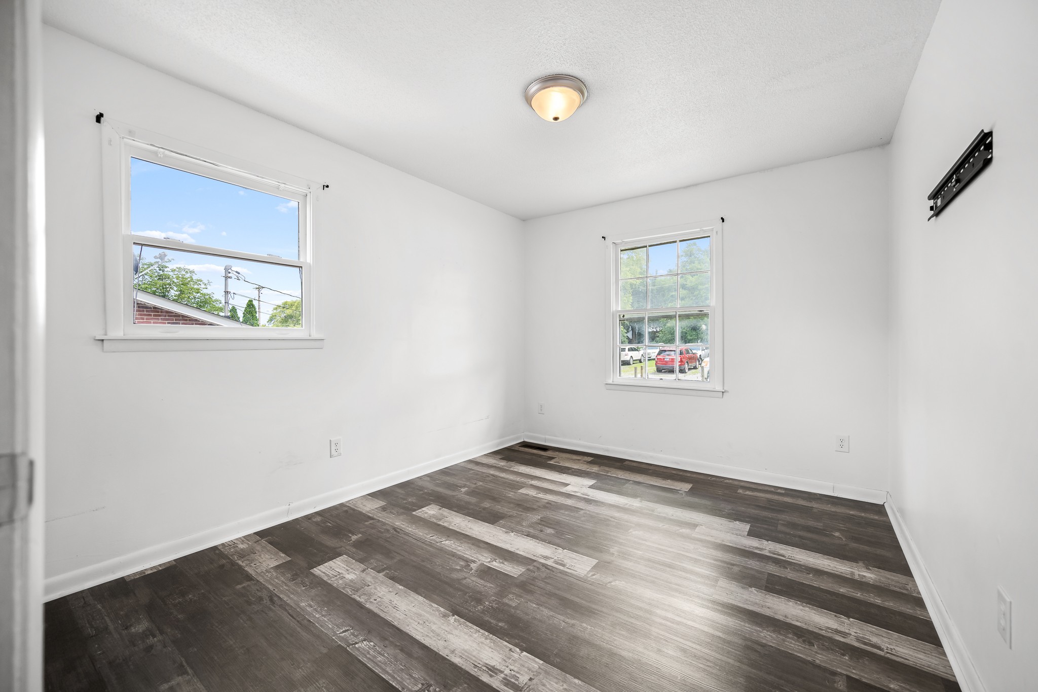 335 Maplewood Dr
