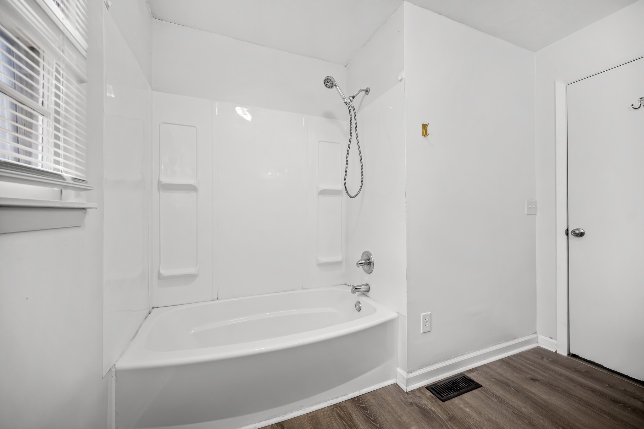 335 Maplewood Dr