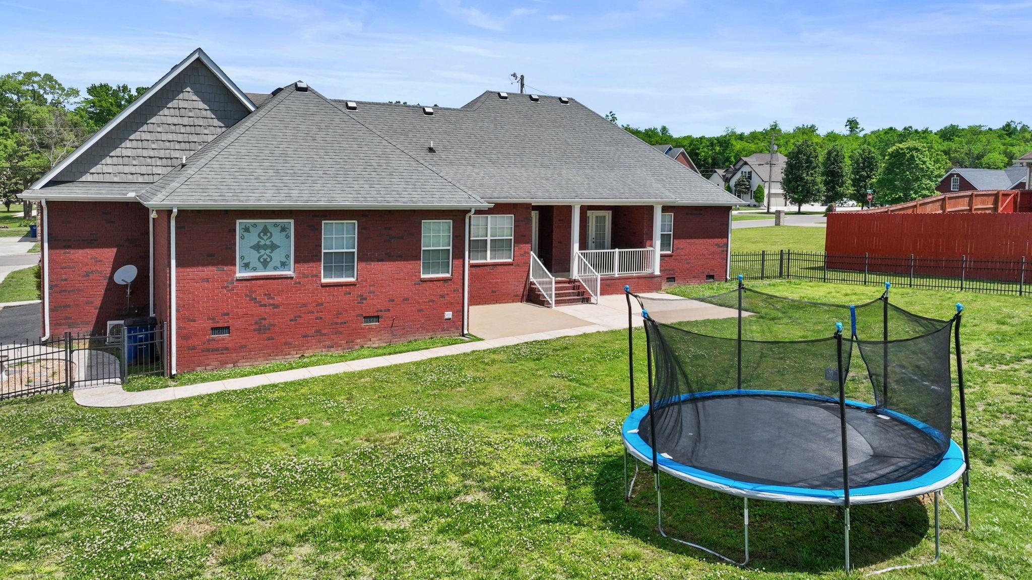 103 Canary Ln
