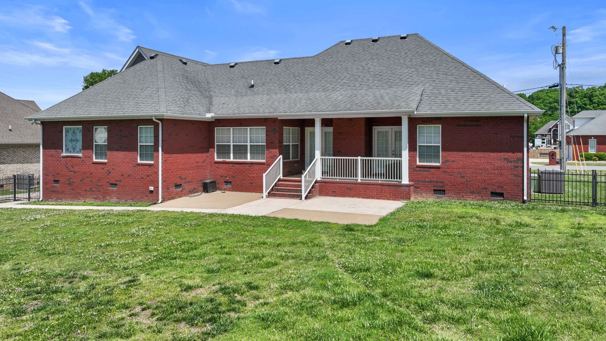 103 Canary Ln