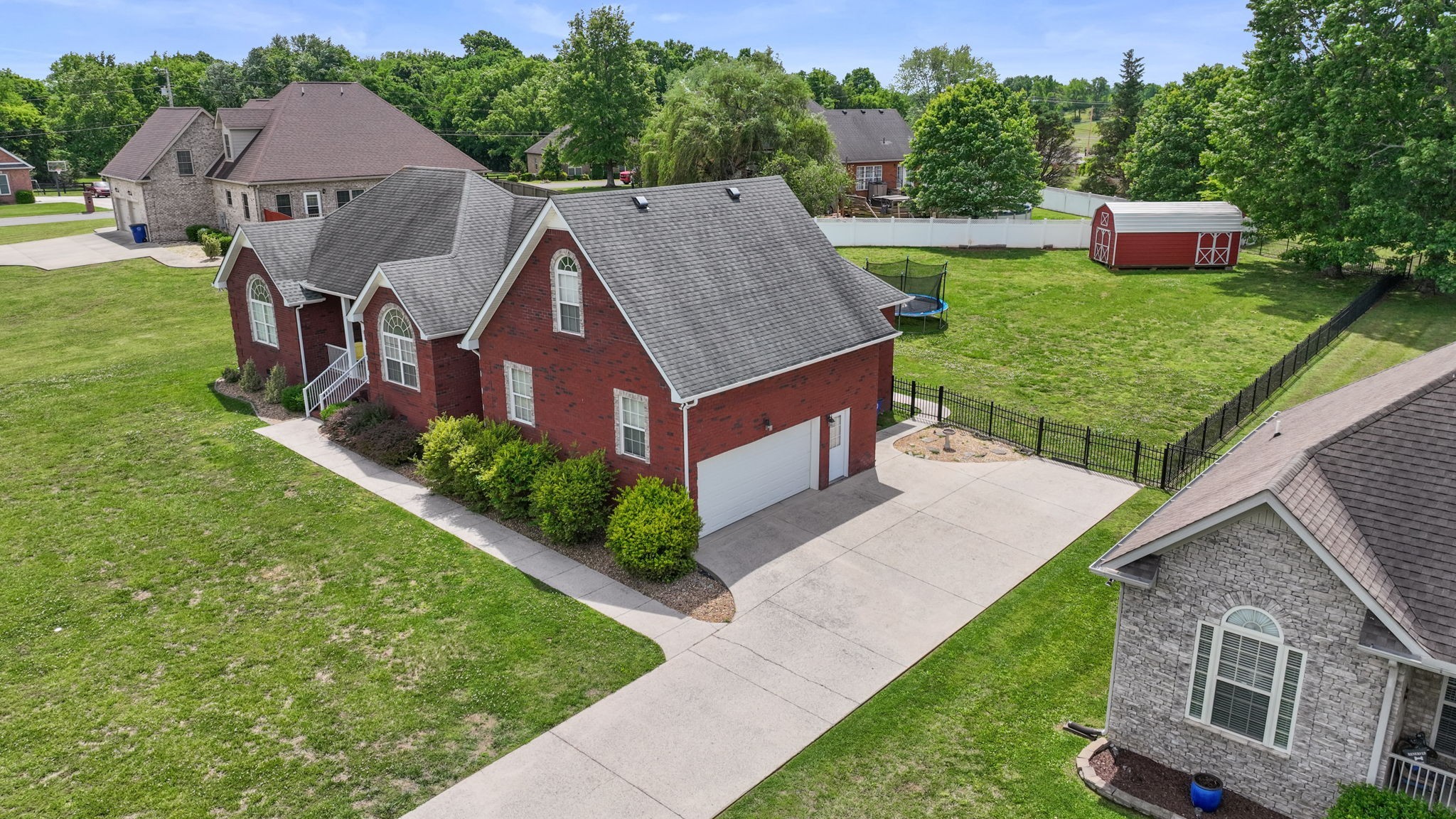103 Canary Ln