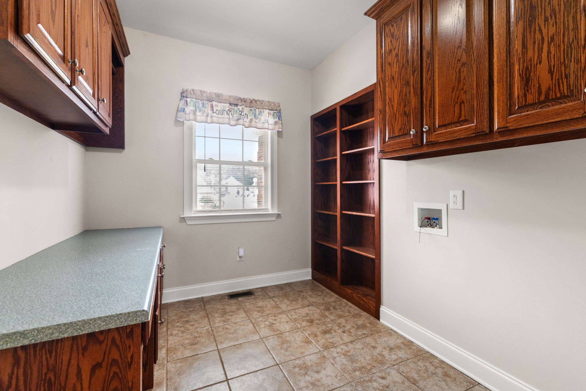103 Canary Ln
