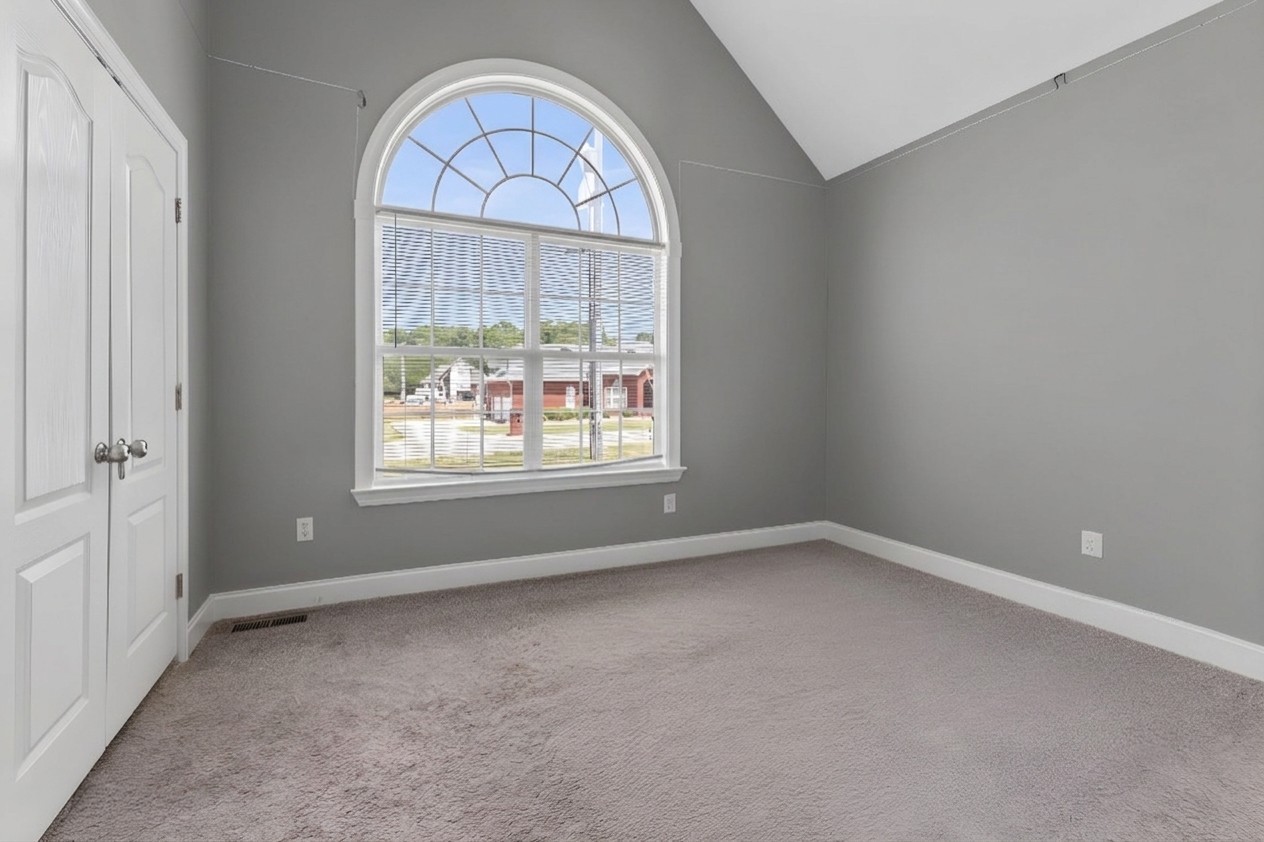 103 Canary Ln
