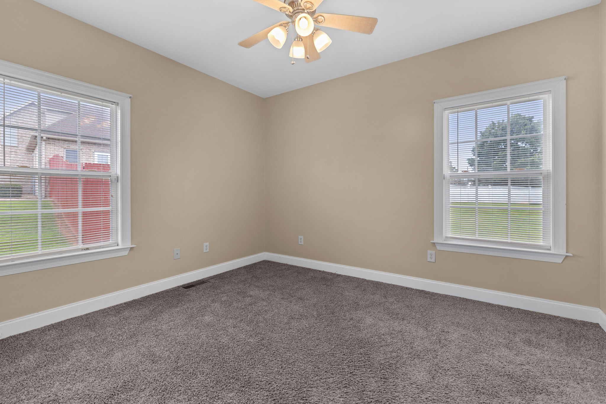 103 Canary Ln