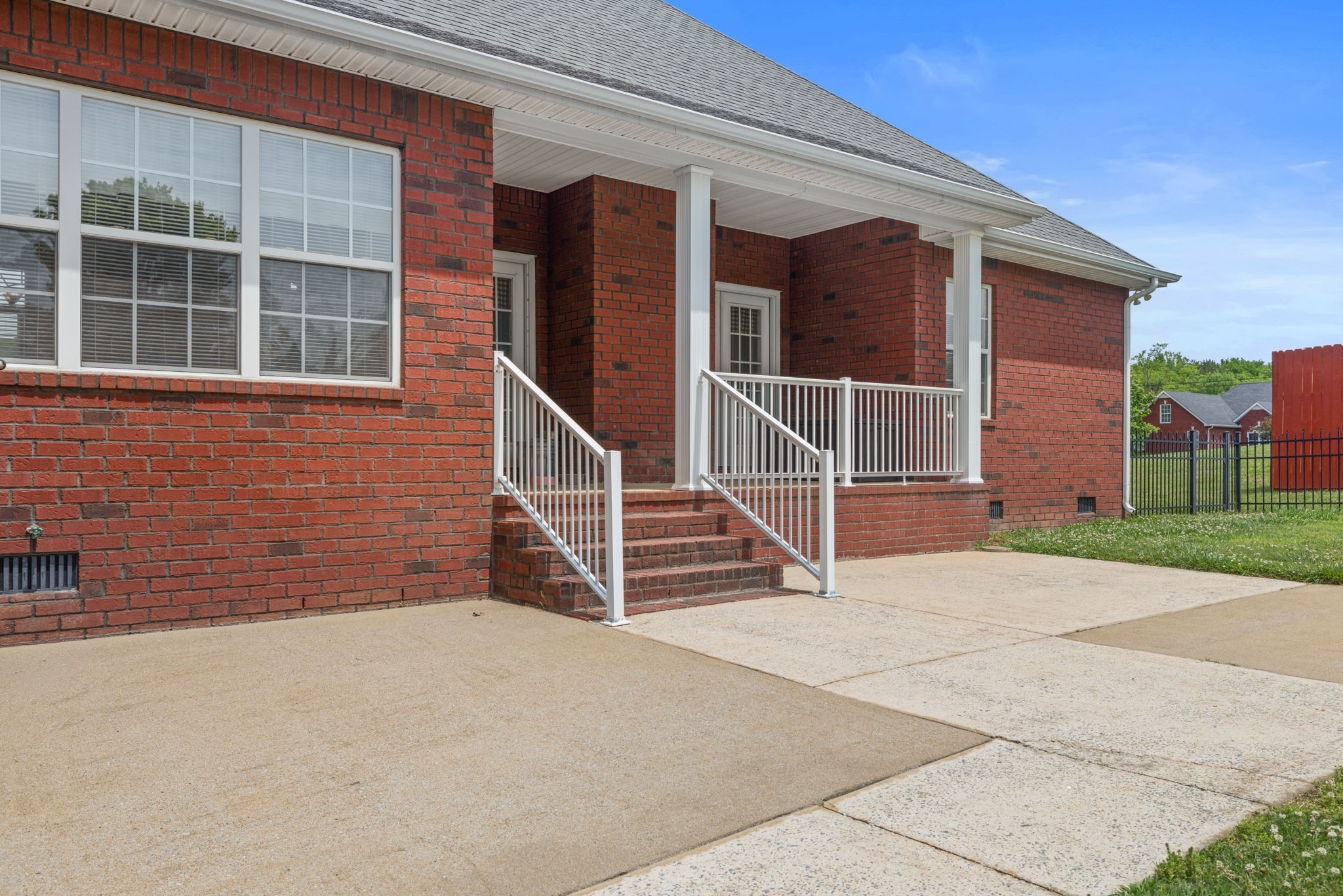 103 Canary Ln