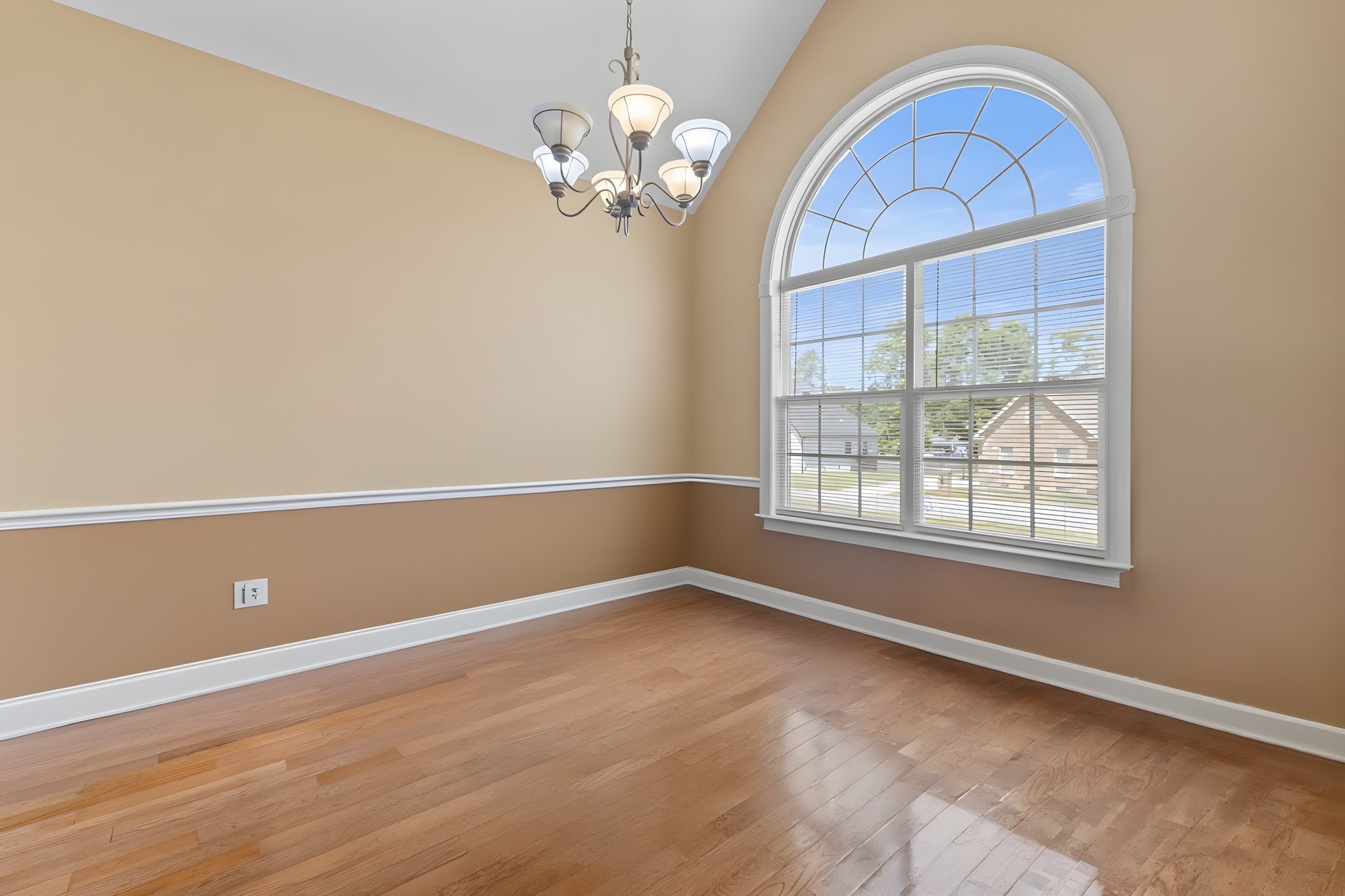 103 Canary Ln