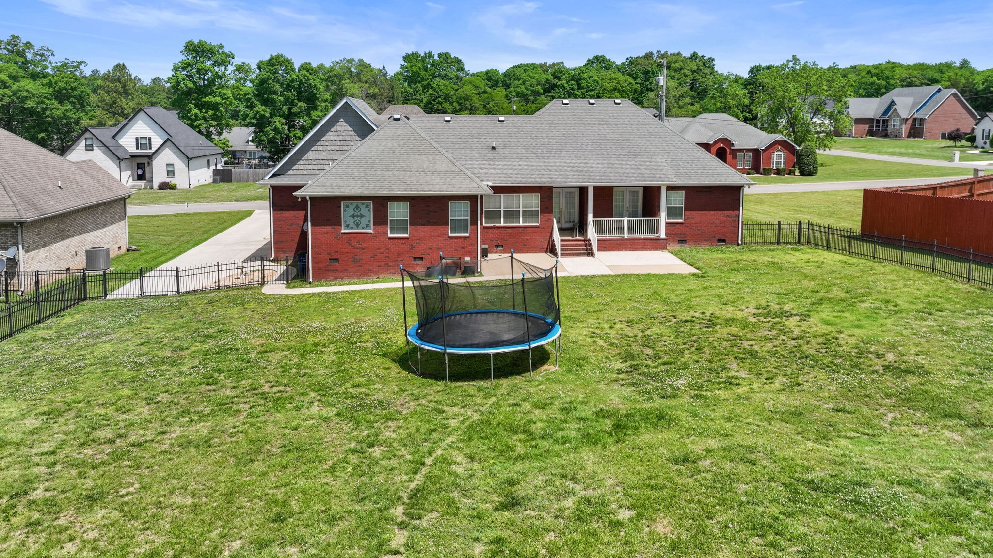 103 Canary Ln