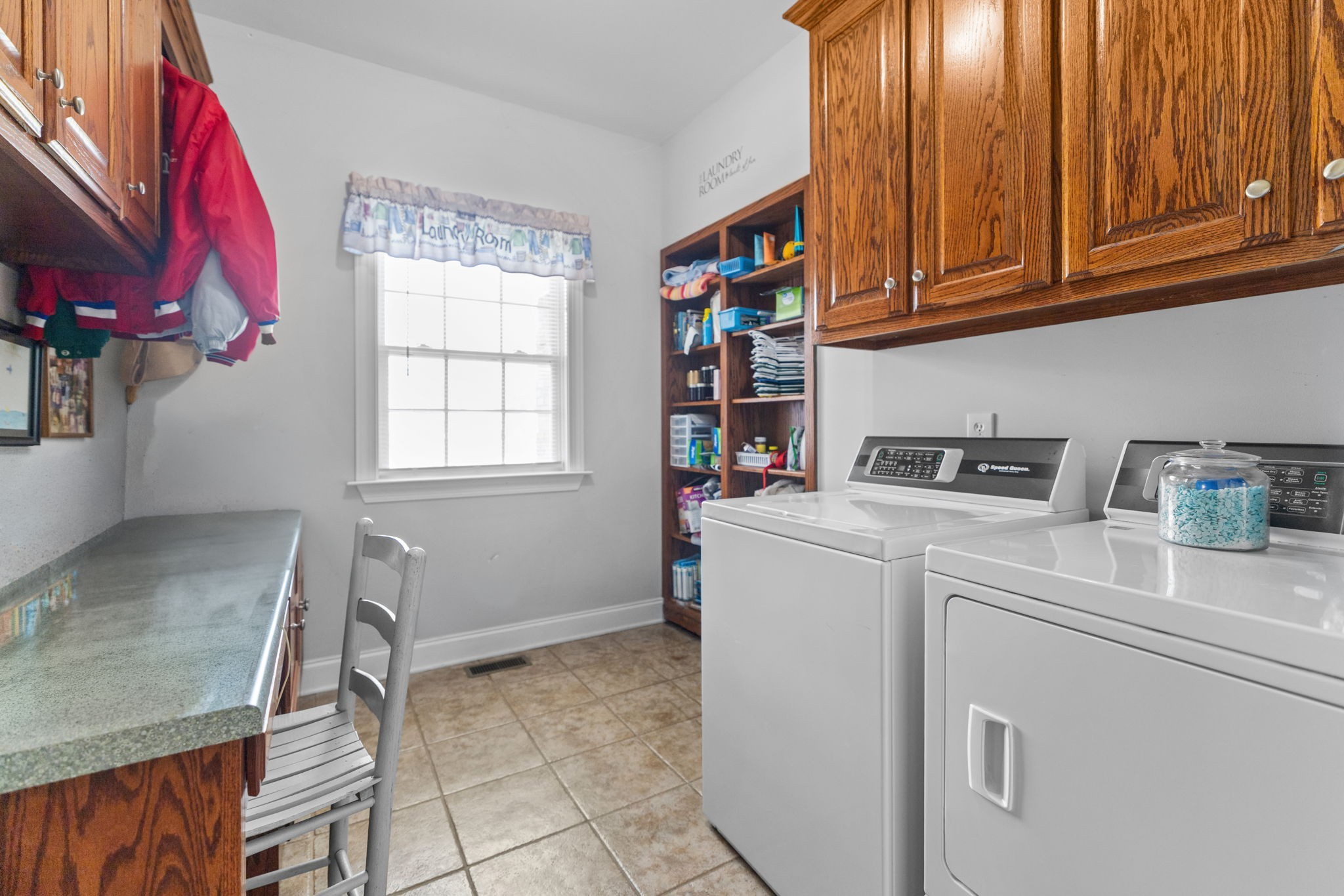 103 Canary Ln