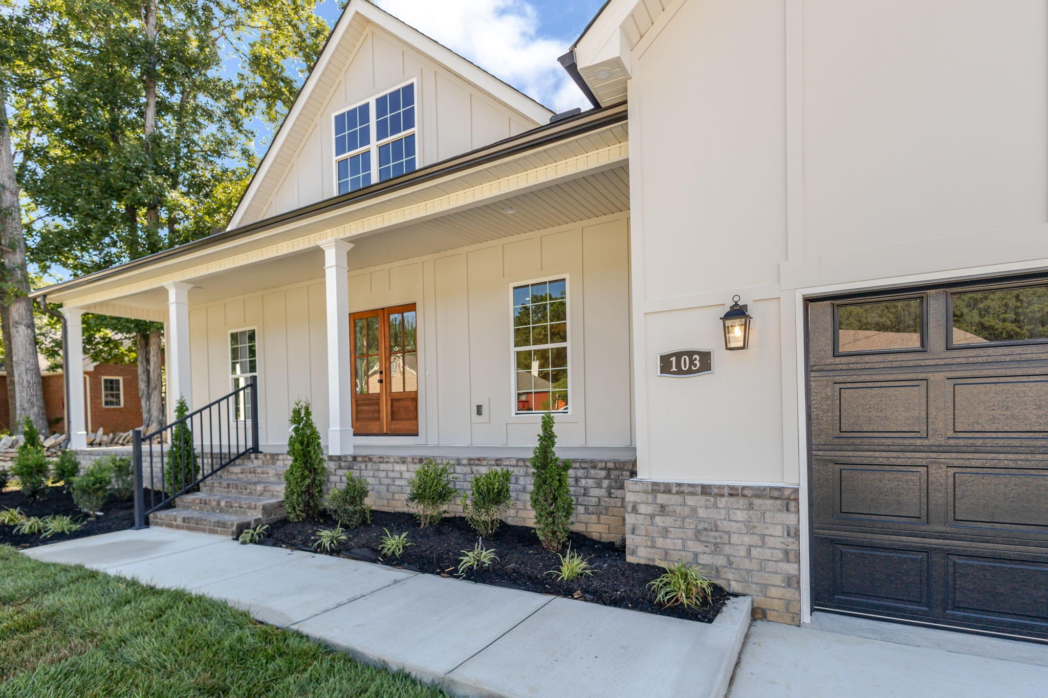 103 Stonebrook Drive