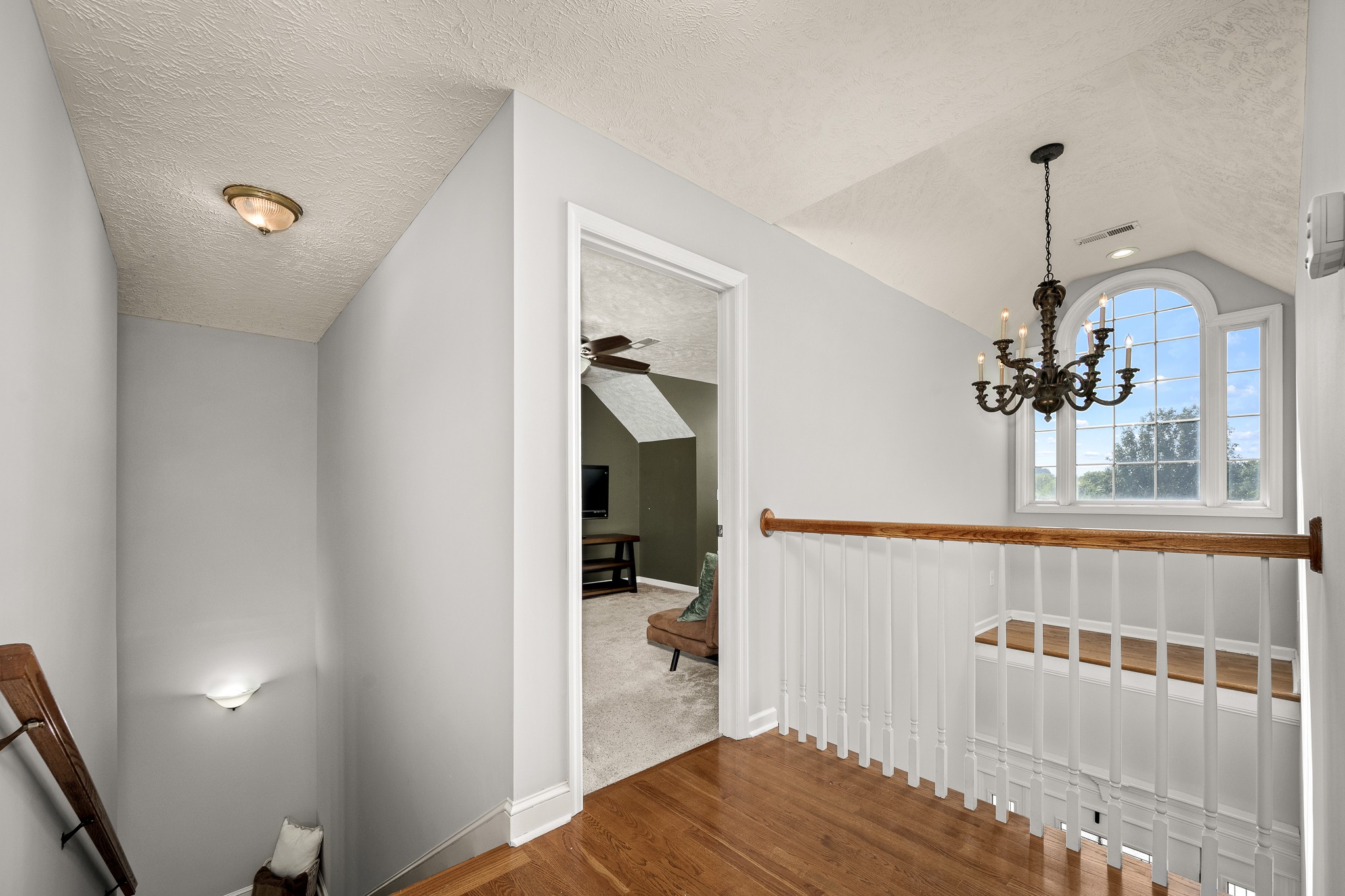 206 Hickerson Rd