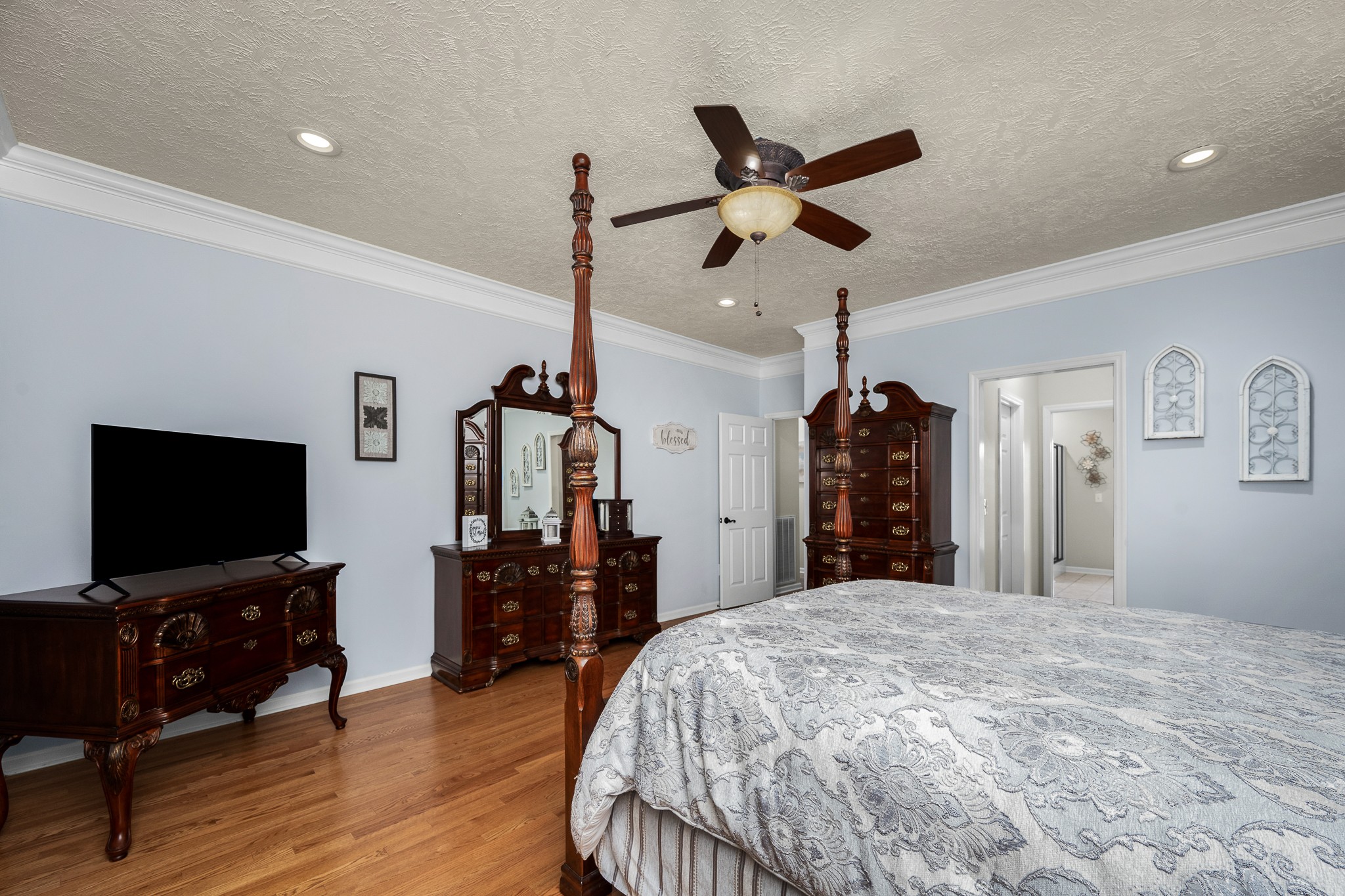 206 Hickerson Rd