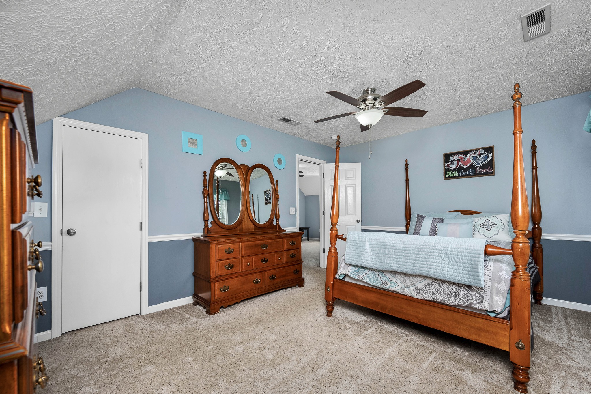 206 Hickerson Rd