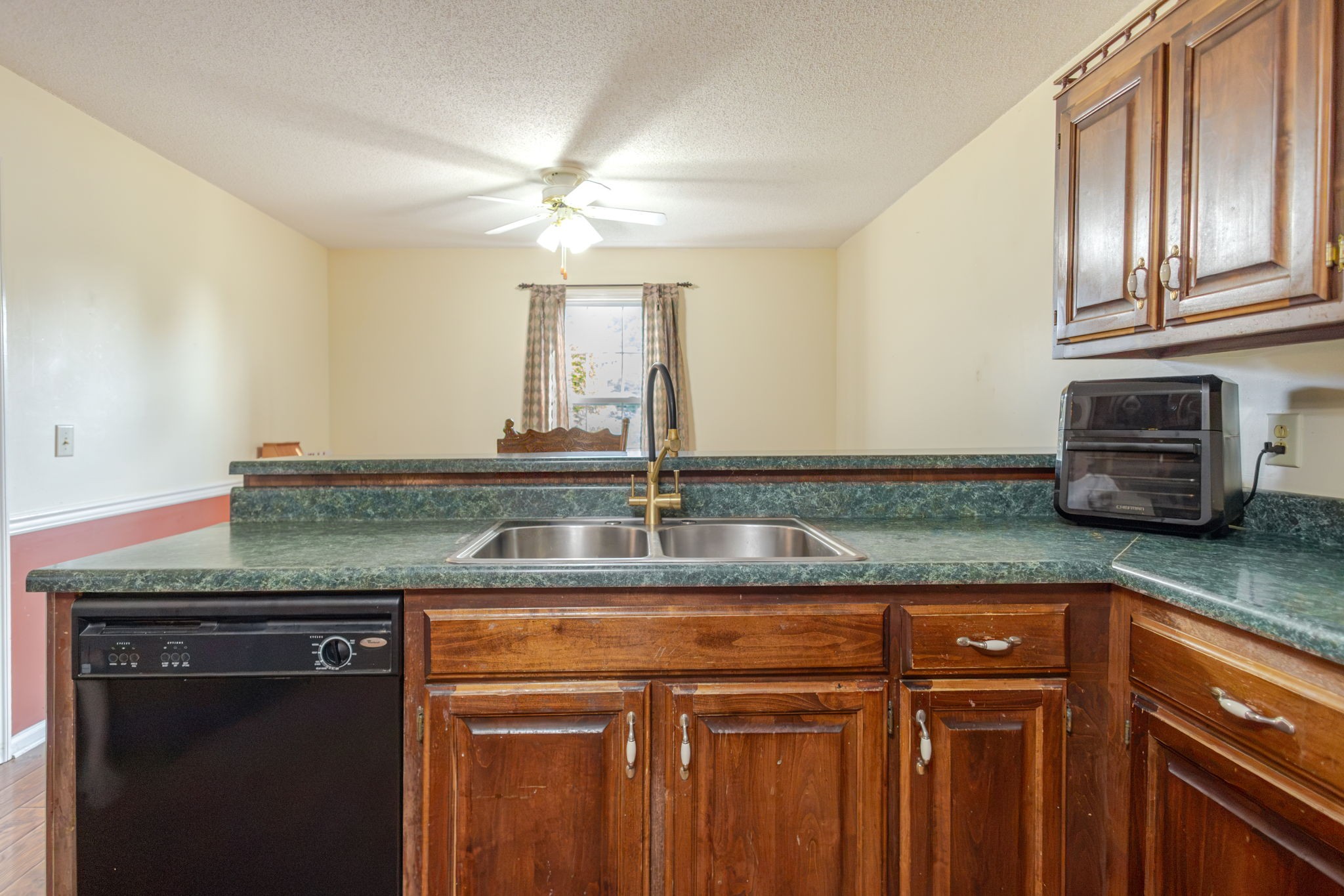 217 Amanda Dr