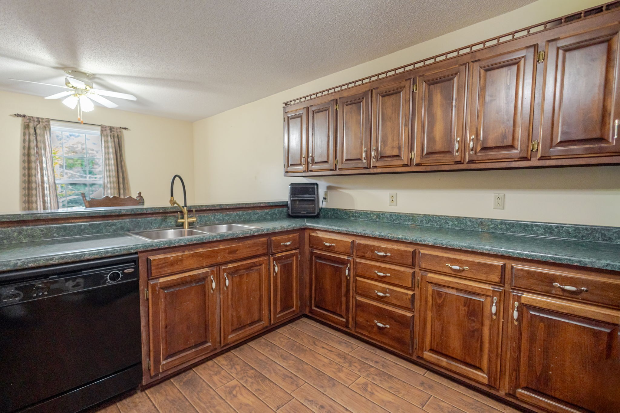 217 Amanda Dr