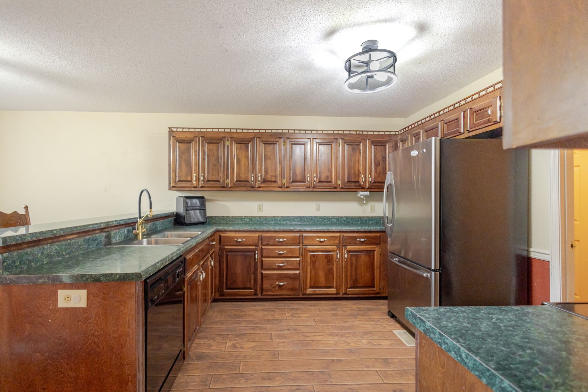 217 Amanda Dr