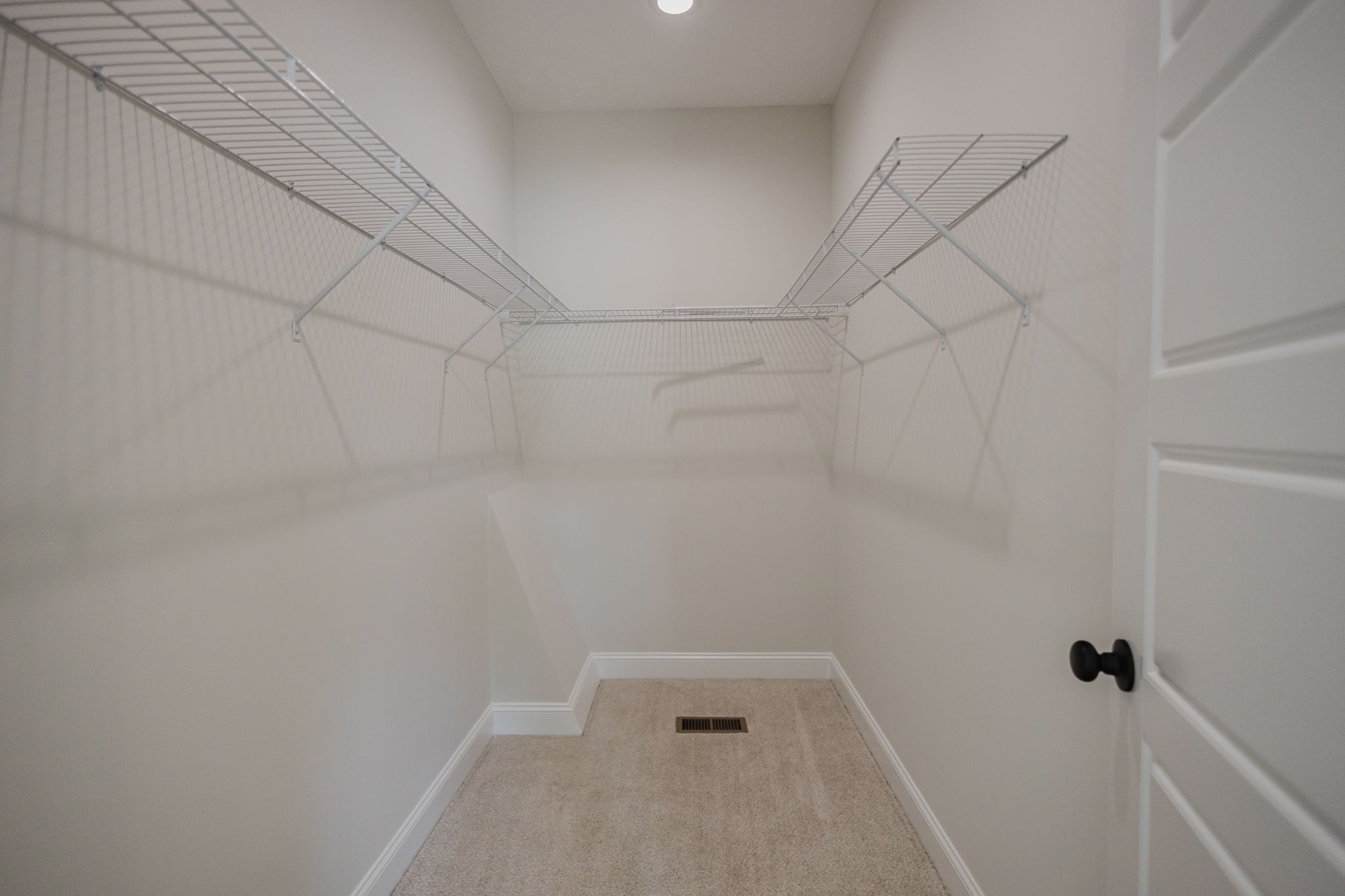 852 Lower Halls Mill