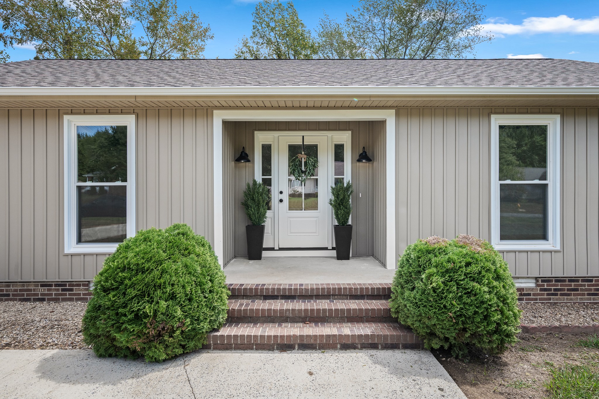 112 Lantern Ln