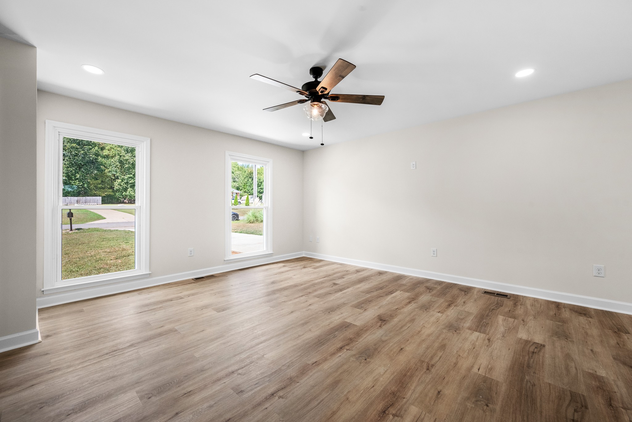 112 Lantern Ln