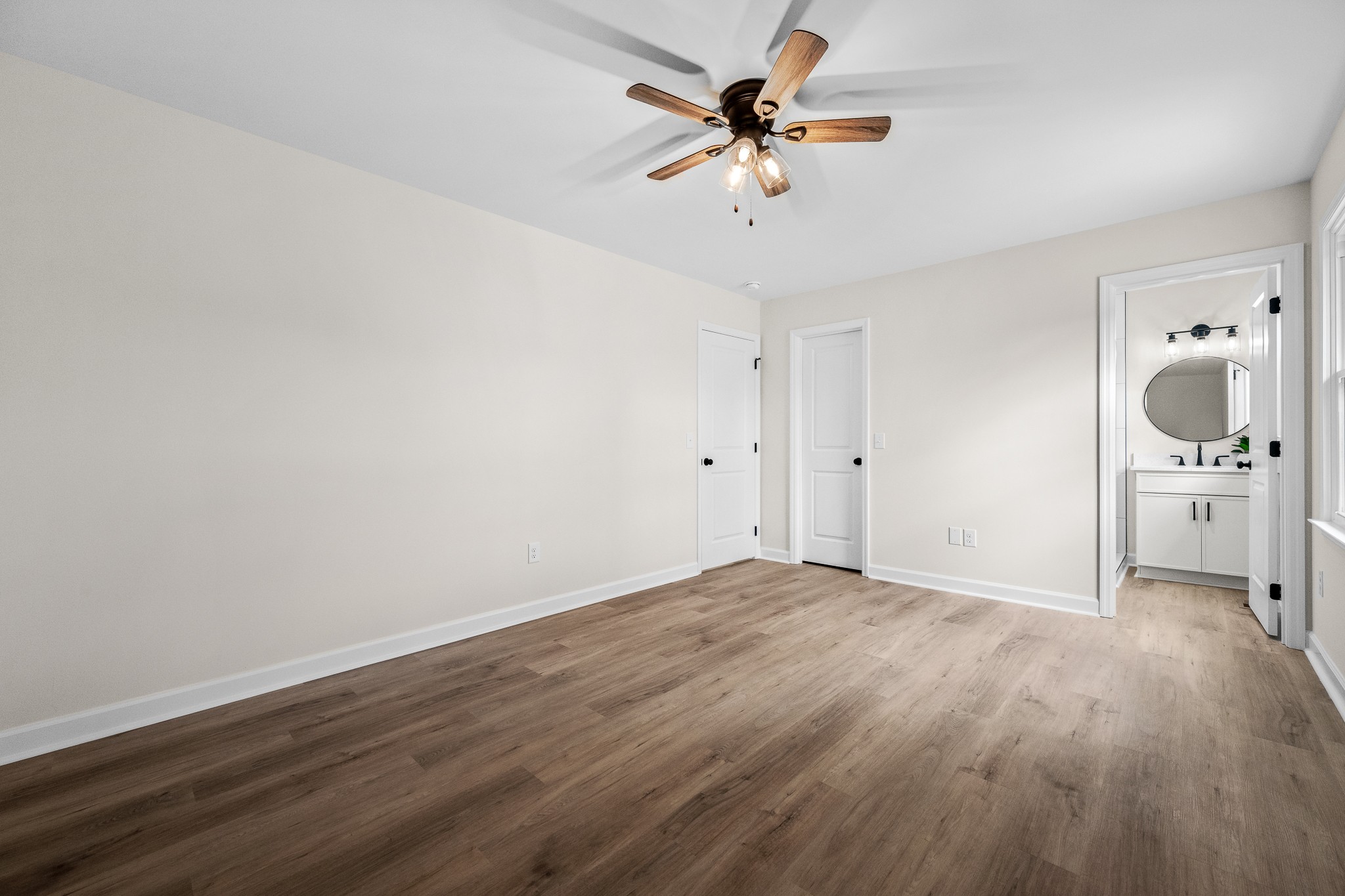 112 Lantern Ln