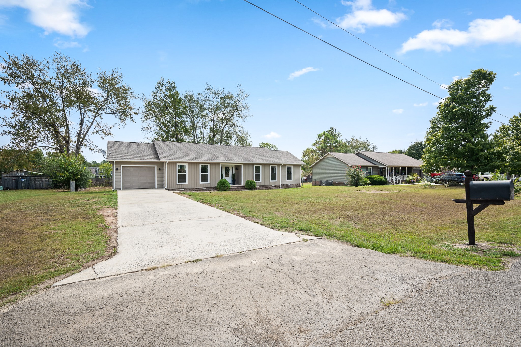 112 Lantern Ln