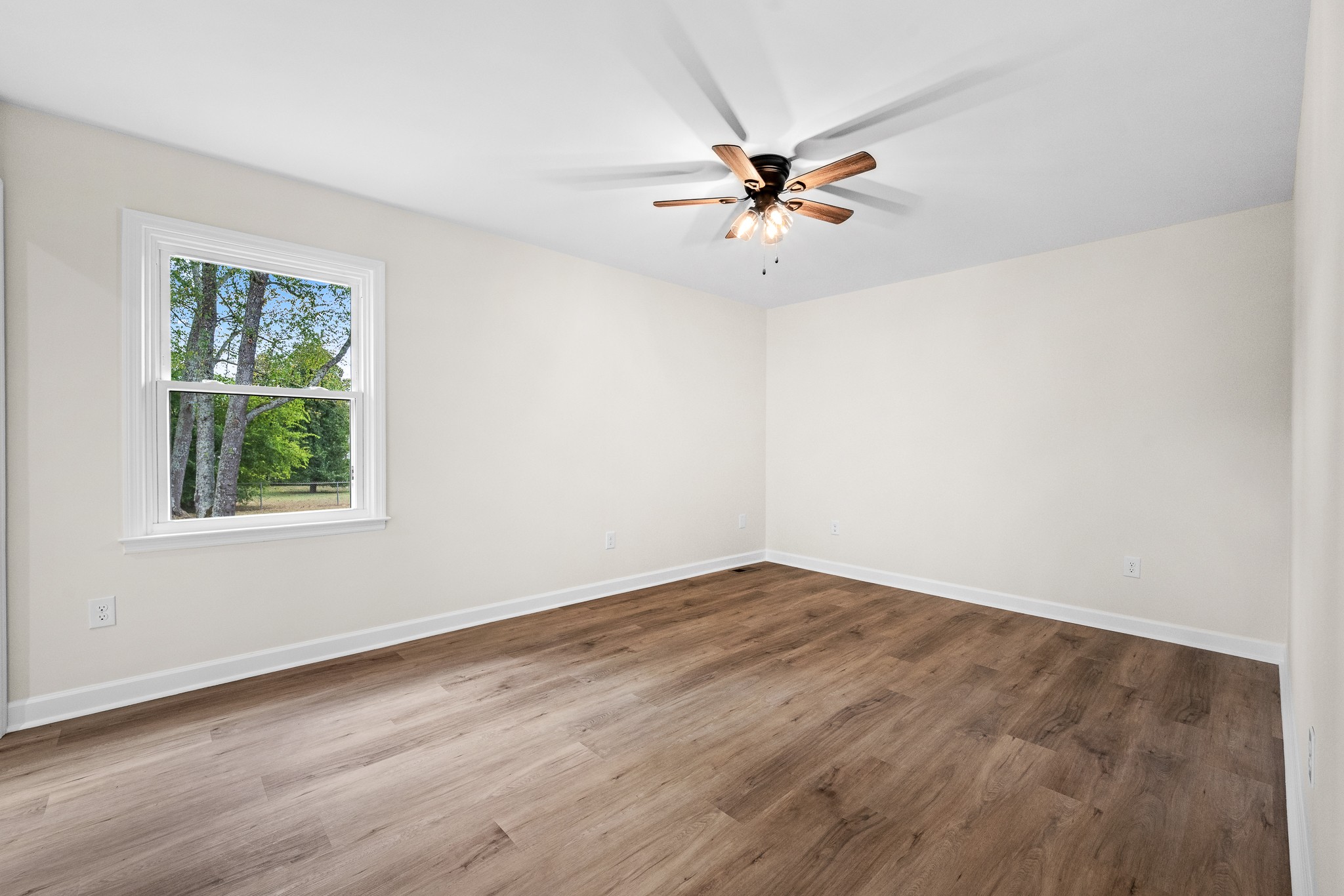 112 Lantern Ln