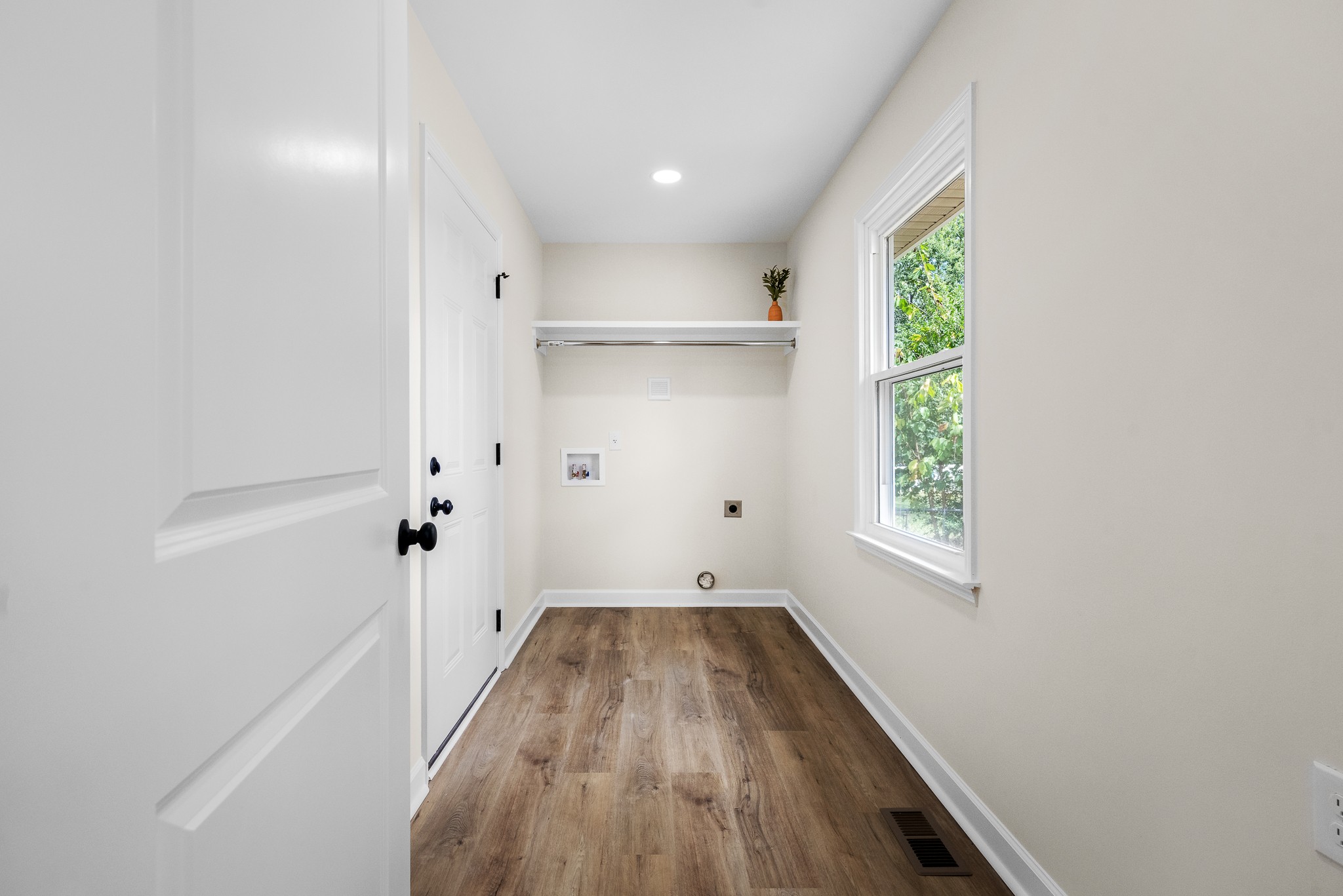 112 Lantern Ln