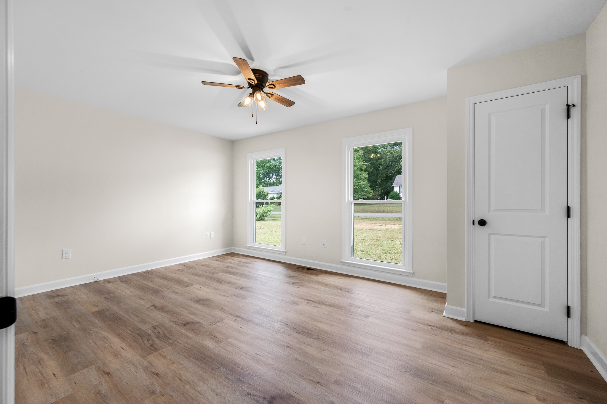 112 Lantern Ln