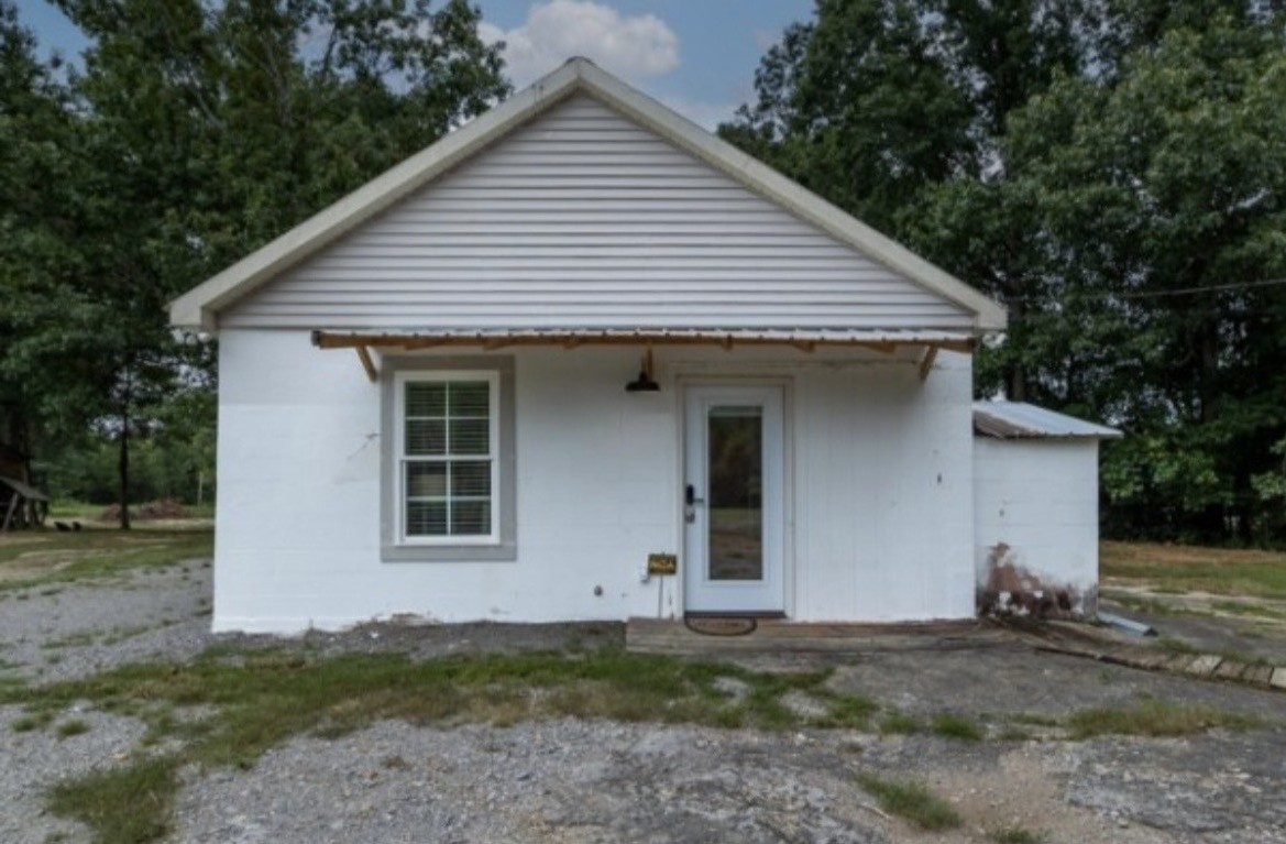 488 Lower Halls Mill Rd