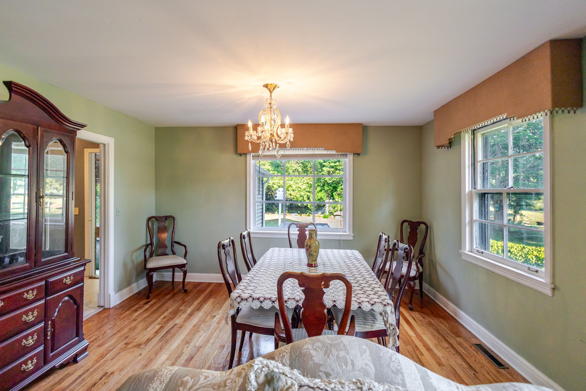 313 Hickory Dr