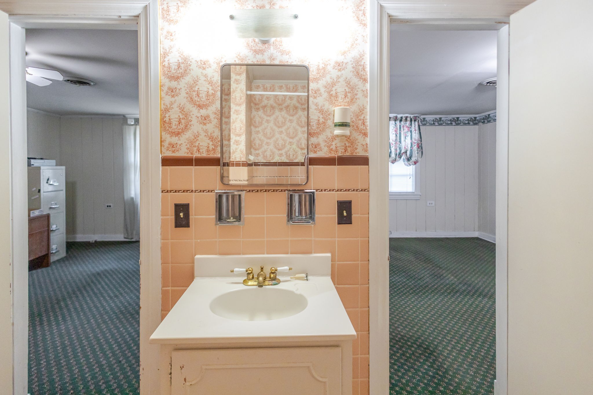 313 Hickory Dr