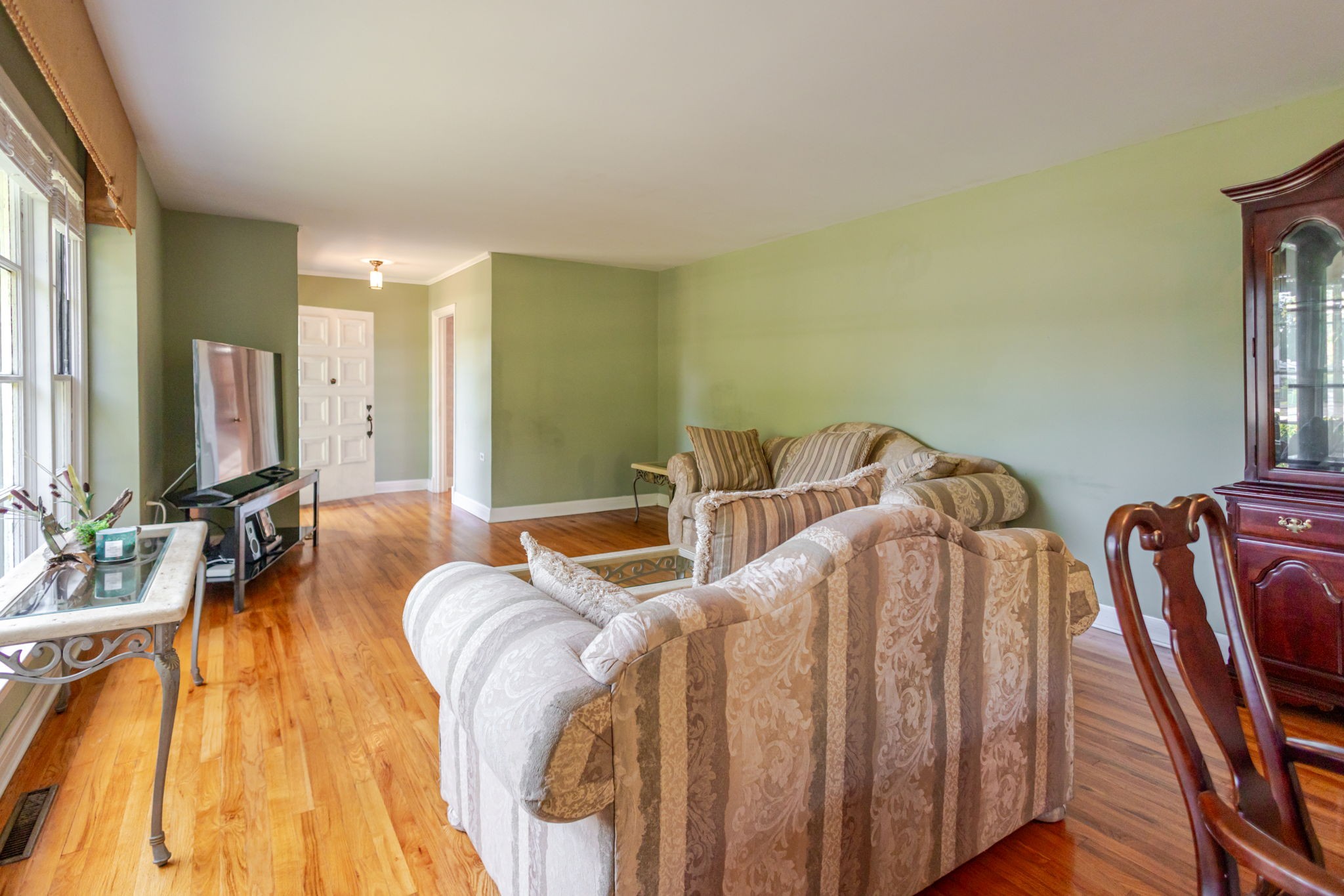 313 Hickory Dr
