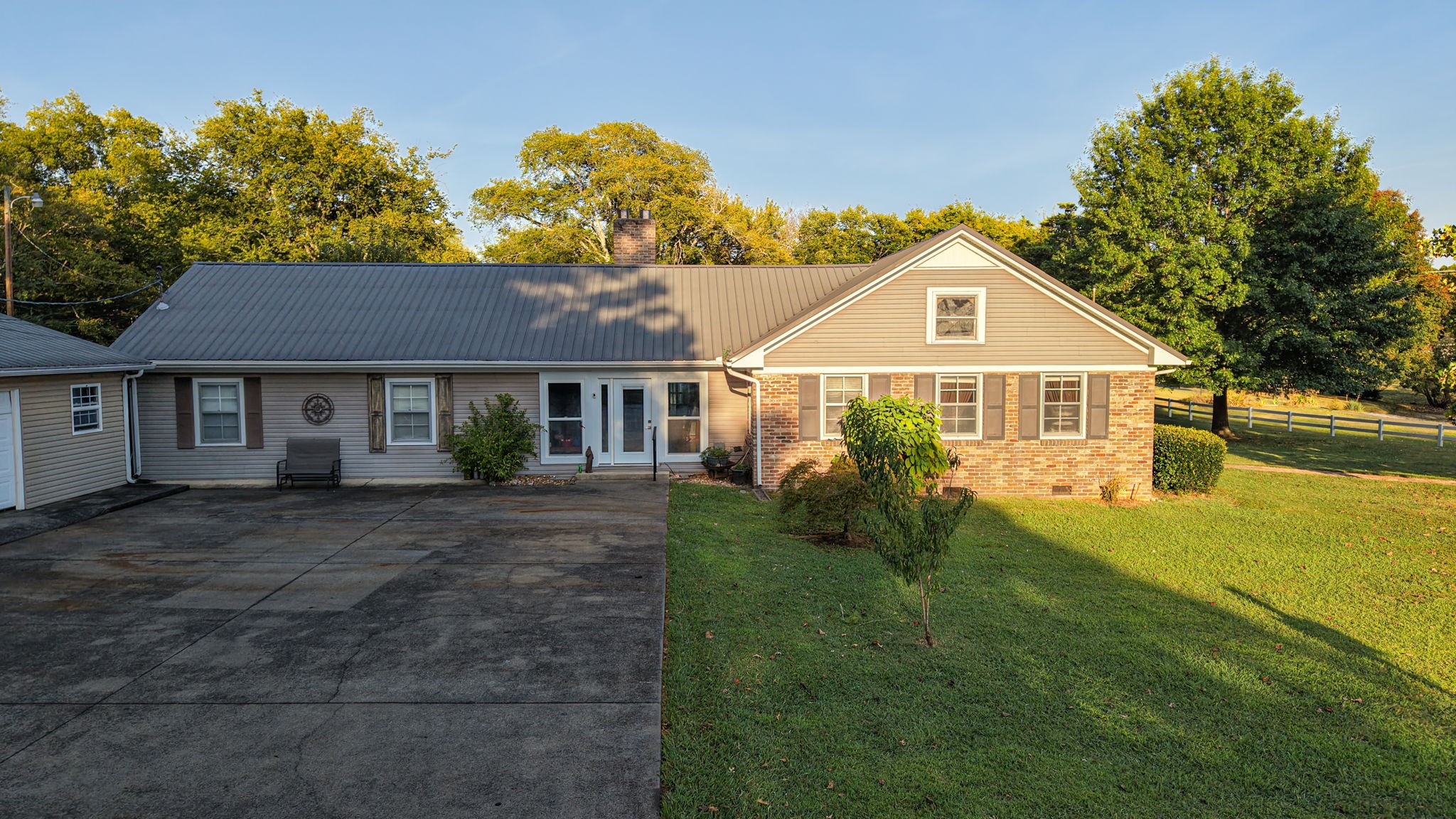 313 Hickory Dr