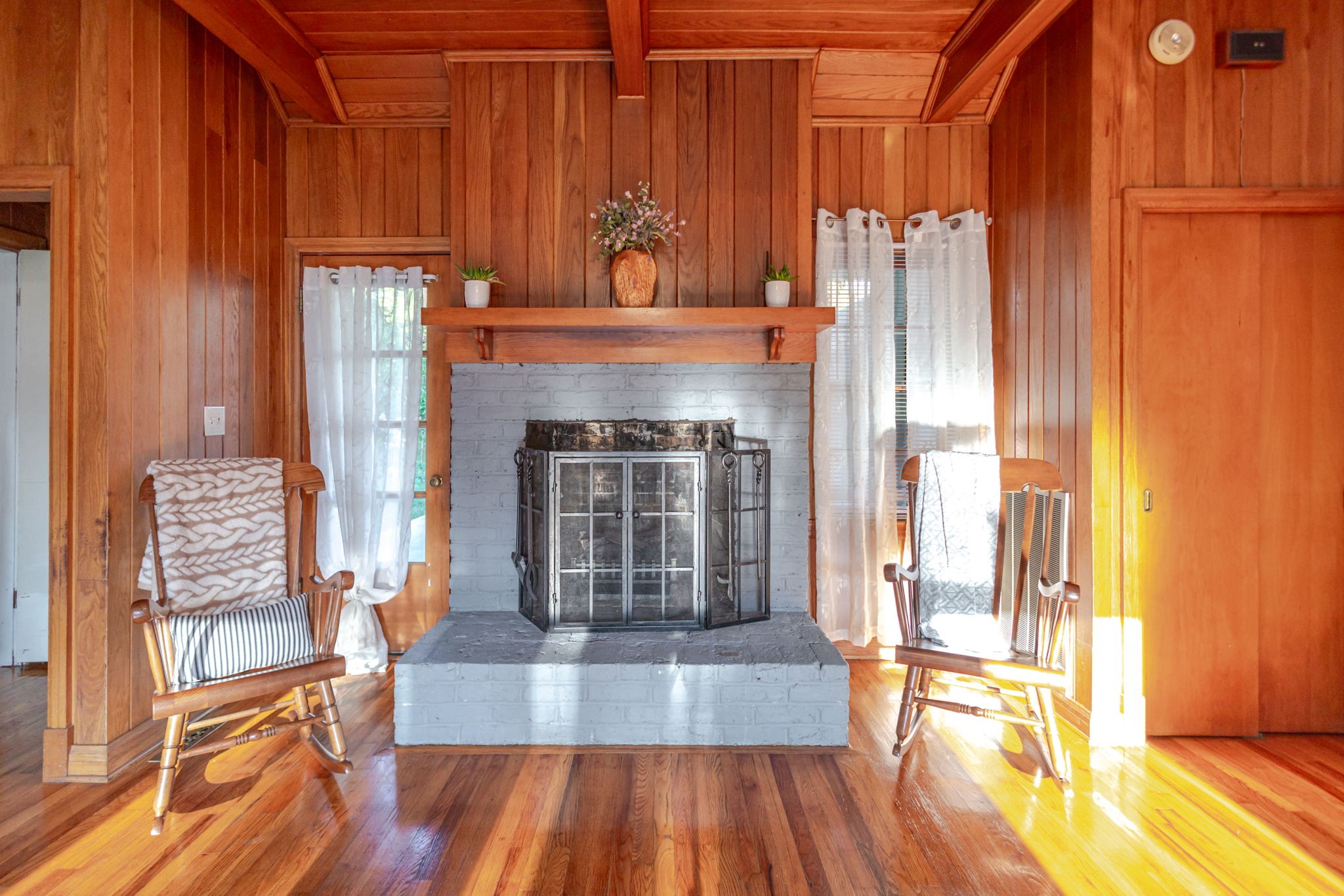 313 Hickory Dr