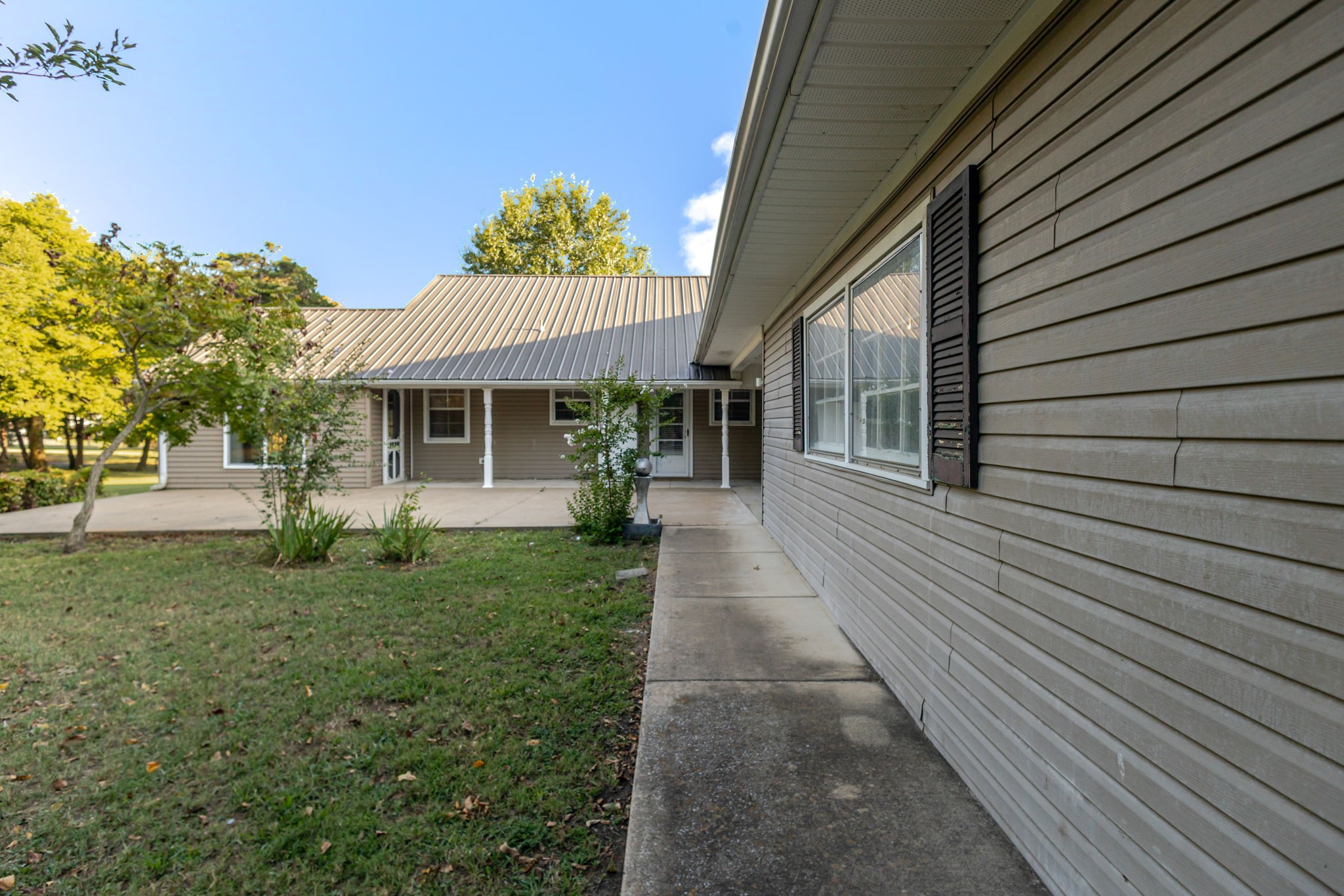 313 Hickory Dr