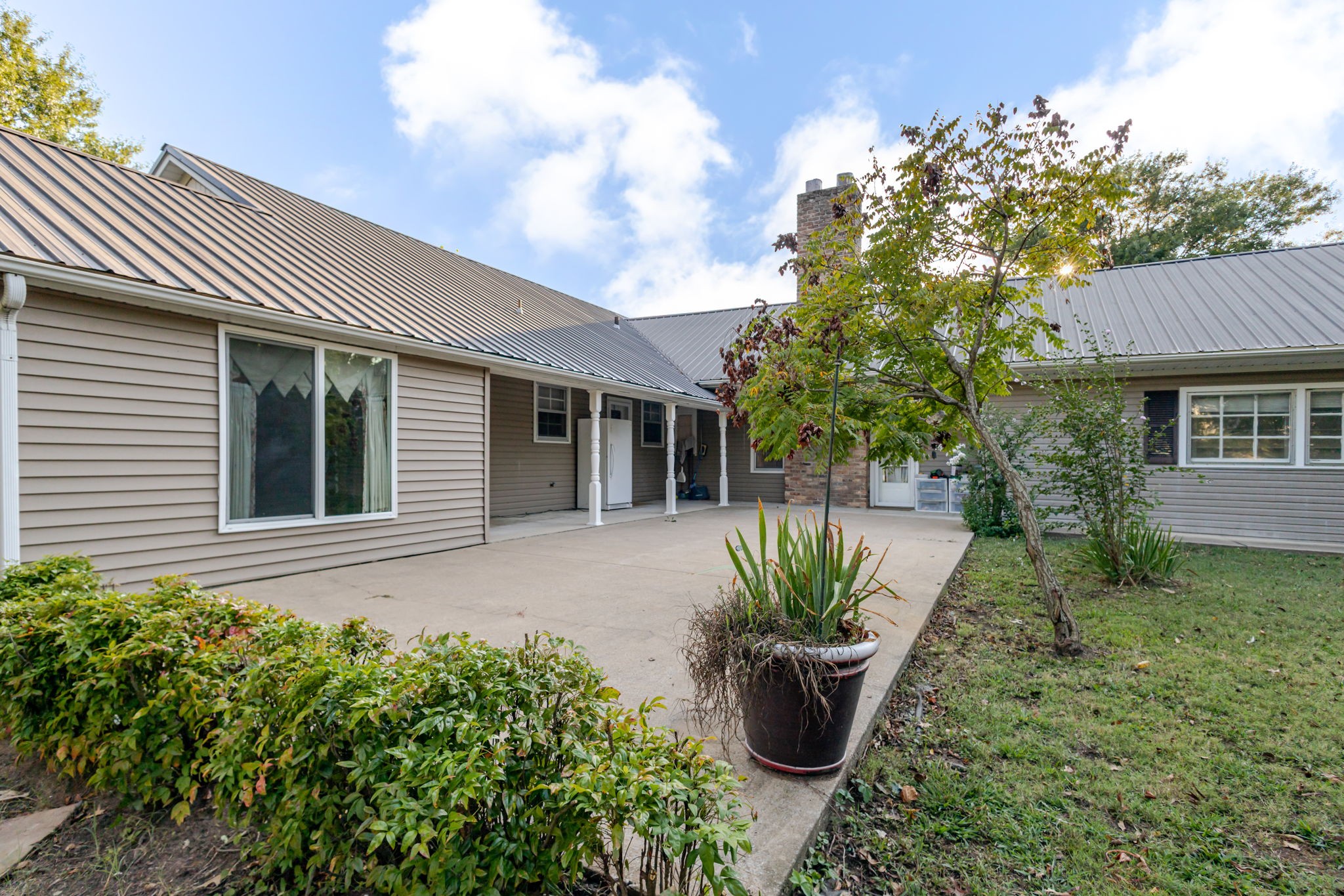 313 Hickory Dr