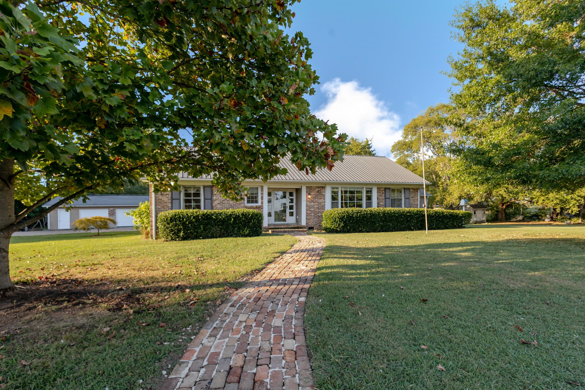 313 Hickory Dr