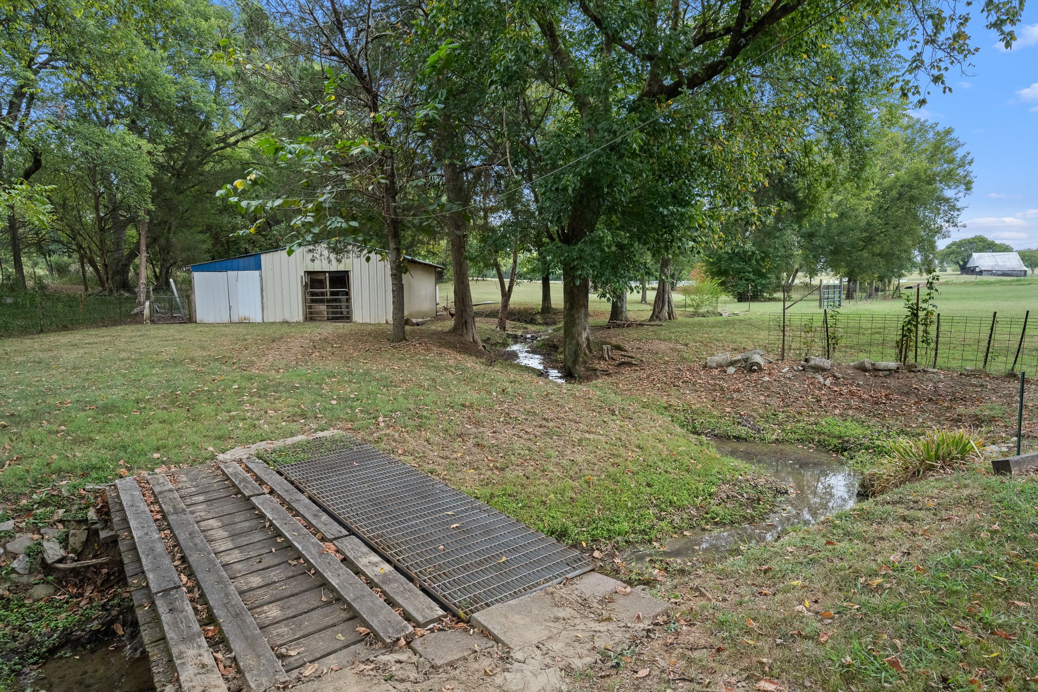 404 Old Nashville Dirt Rd