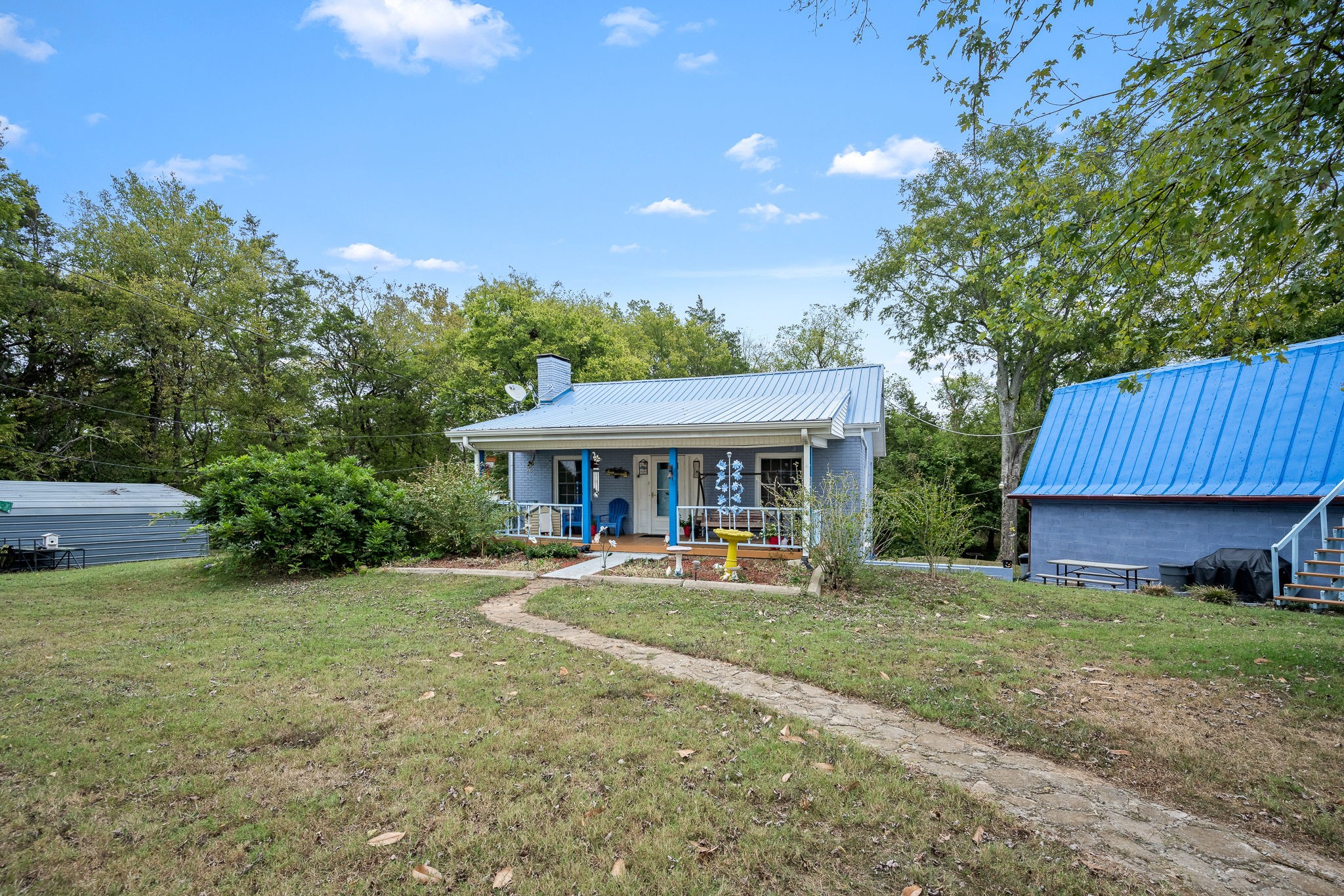 404 Old Nashville Dirt Rd