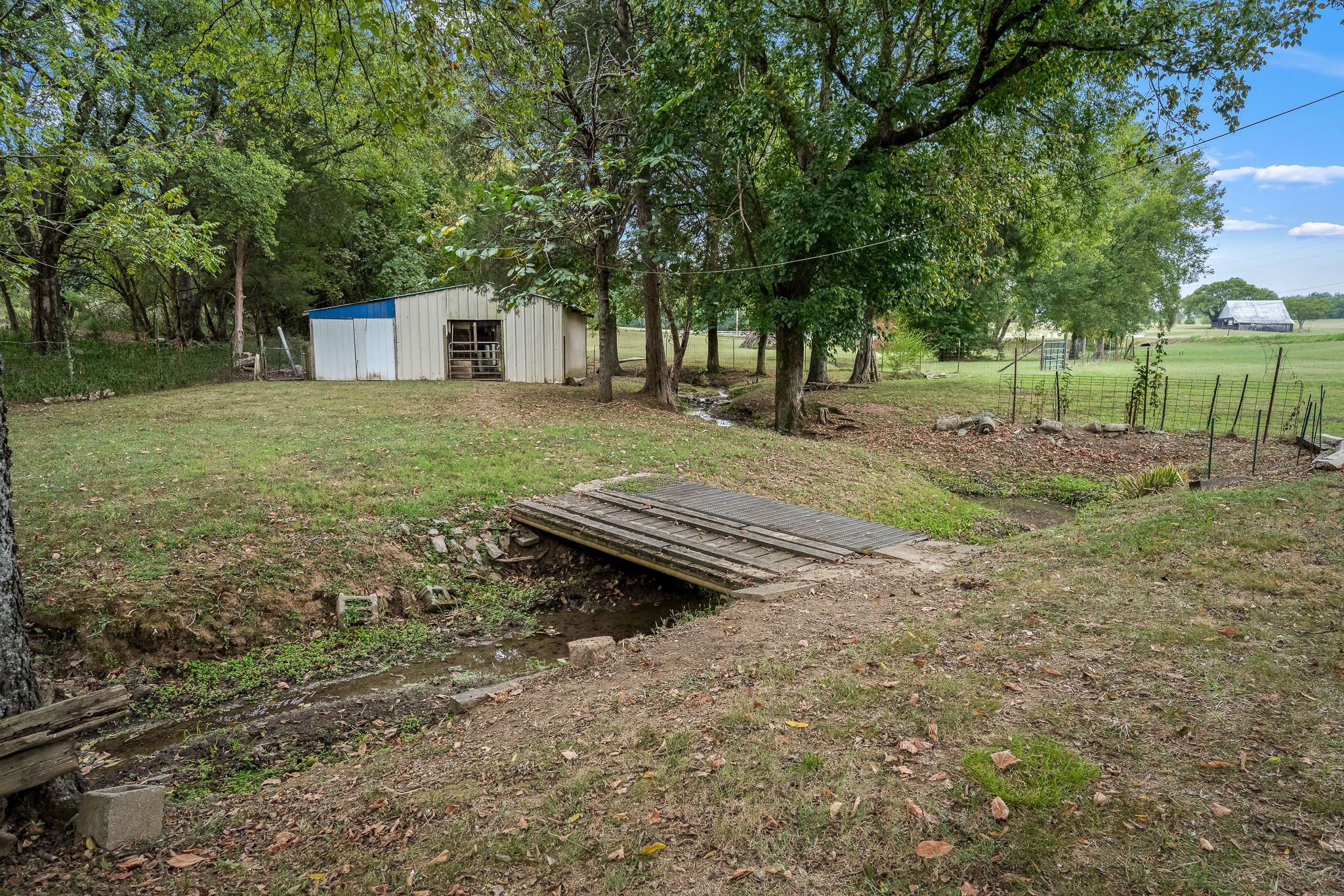 404 Old Nashville Dirt Rd
