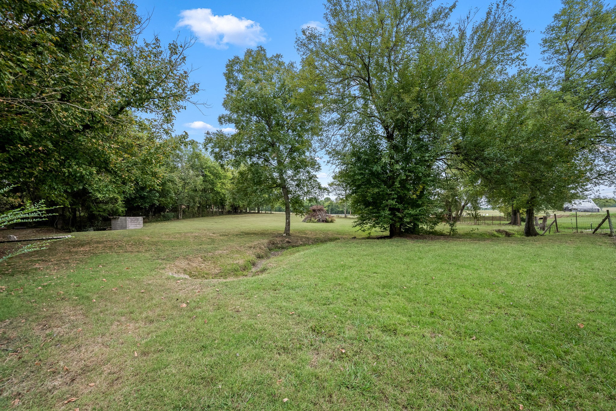 404 Old Nashville Dirt Rd