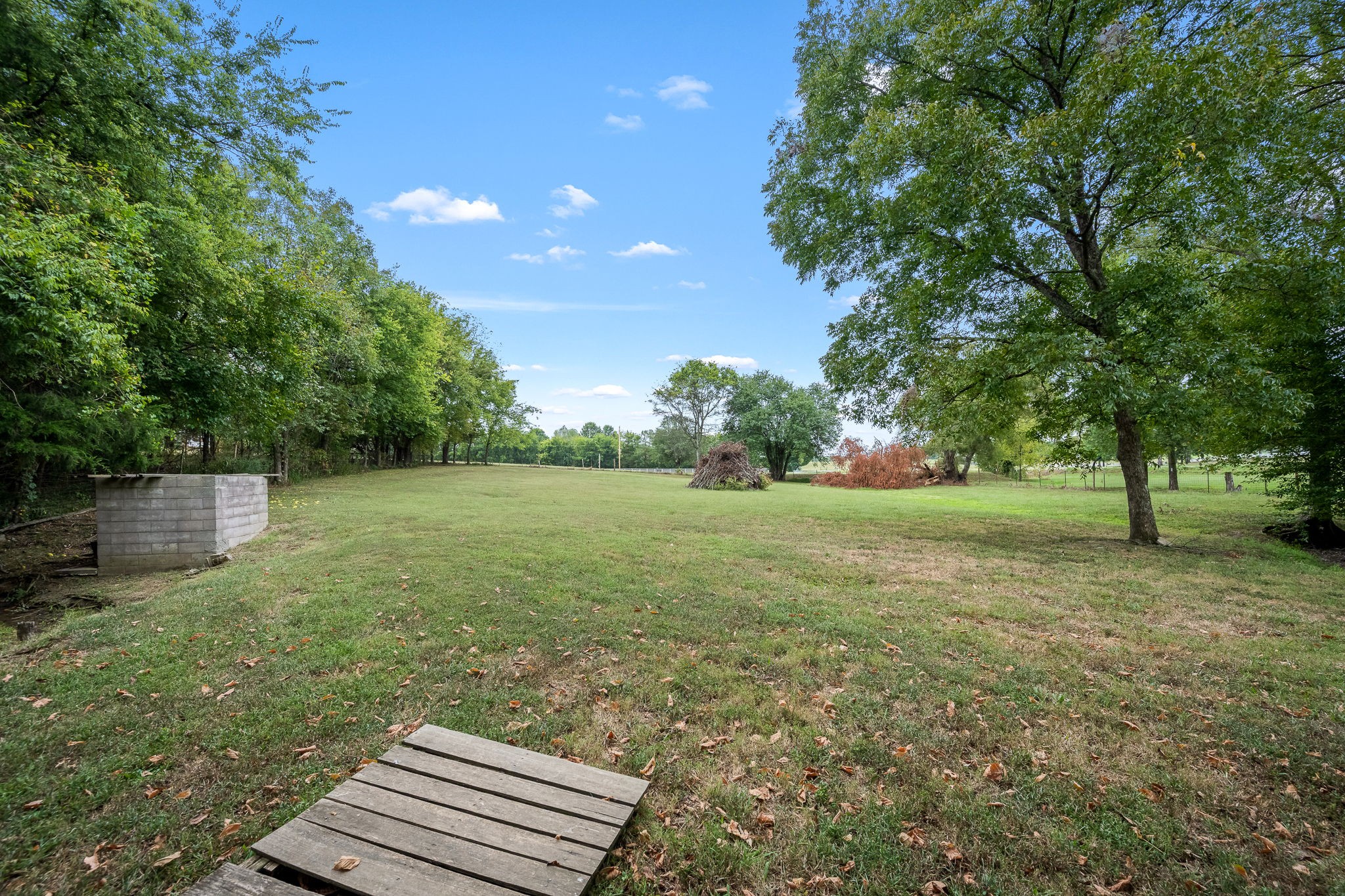 404 Old Nashville Dirt Rd