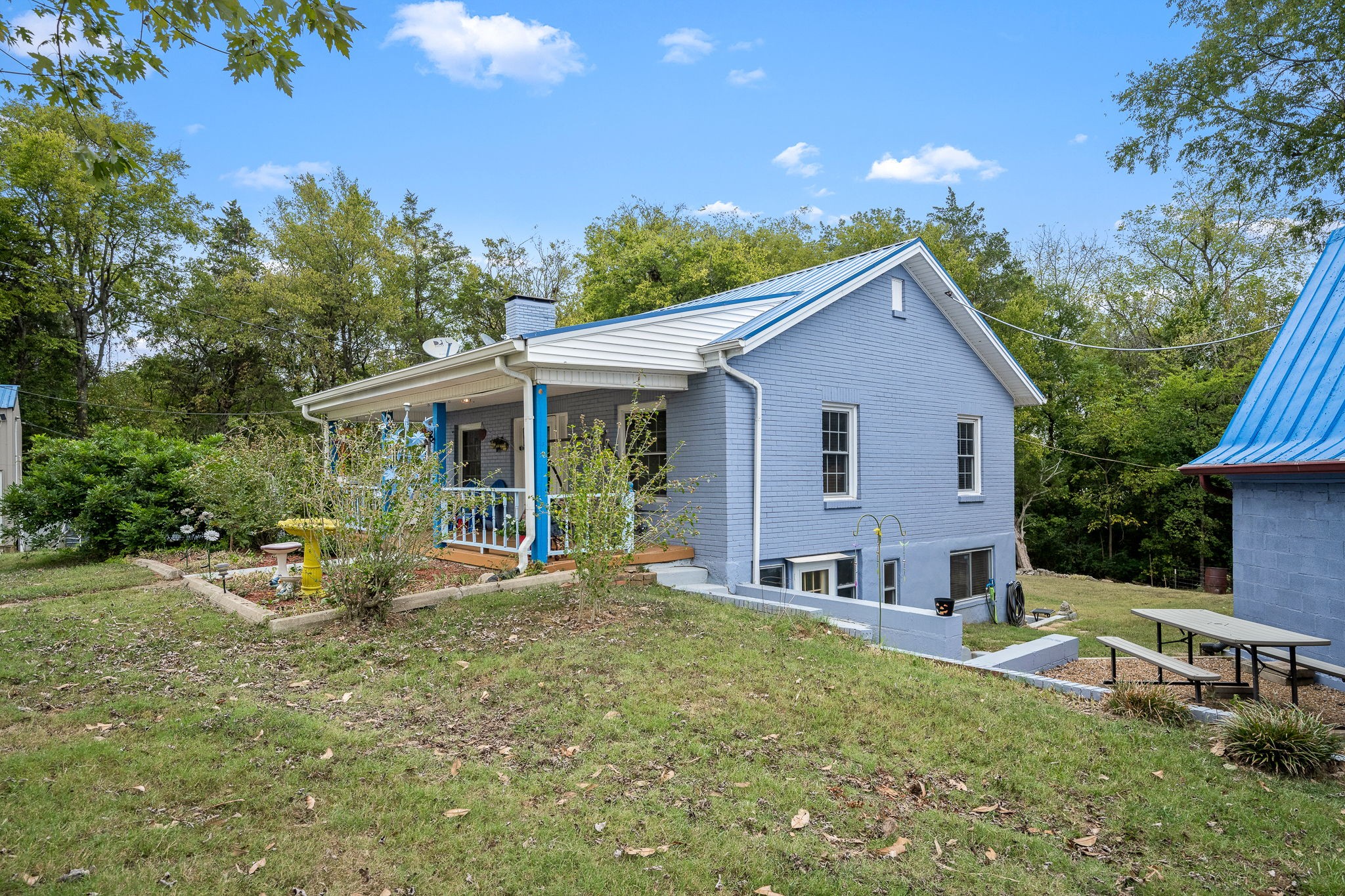 404 Old Nashville Dirt Rd