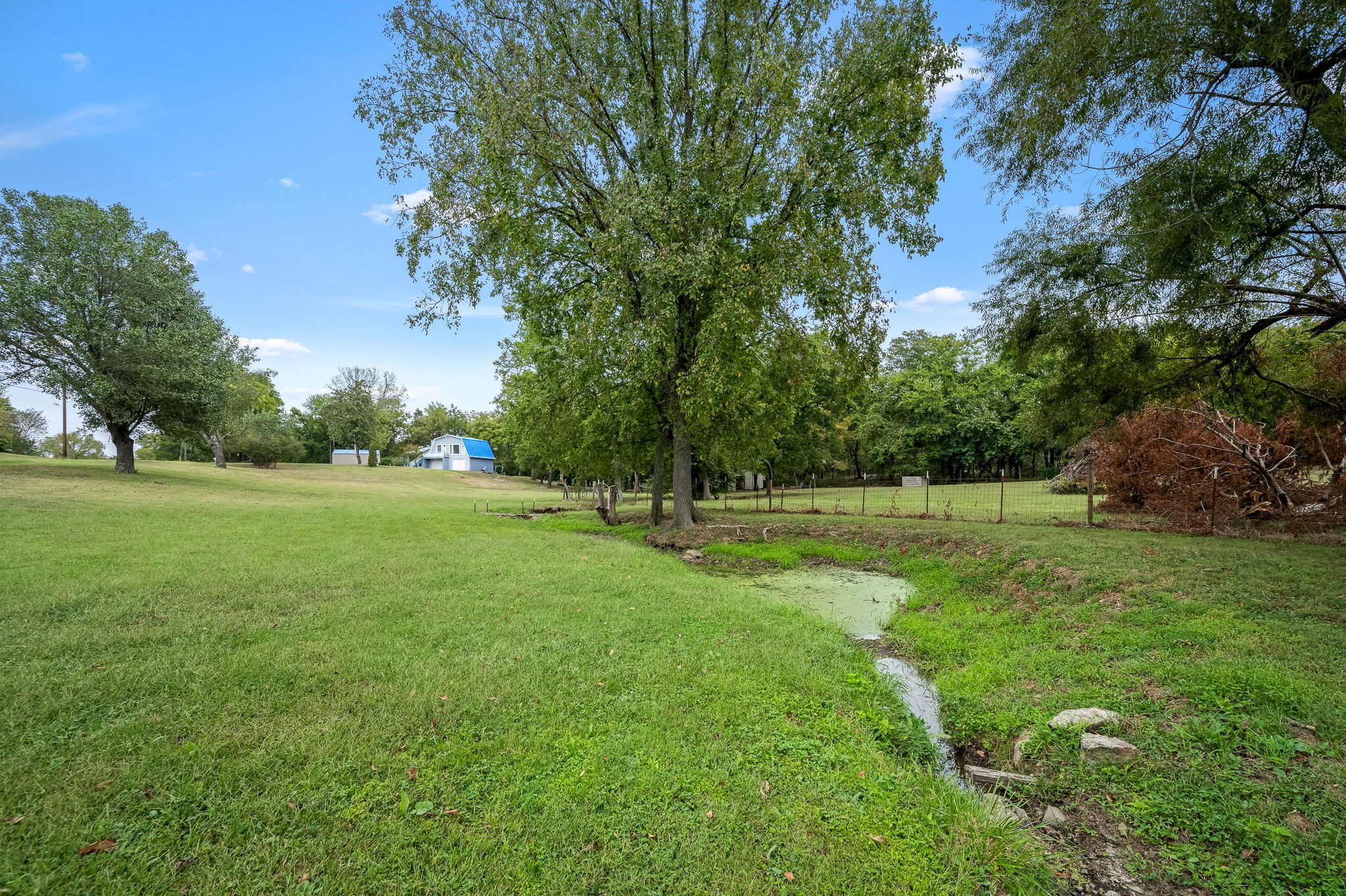 404 Old Nashville Dirt Rd