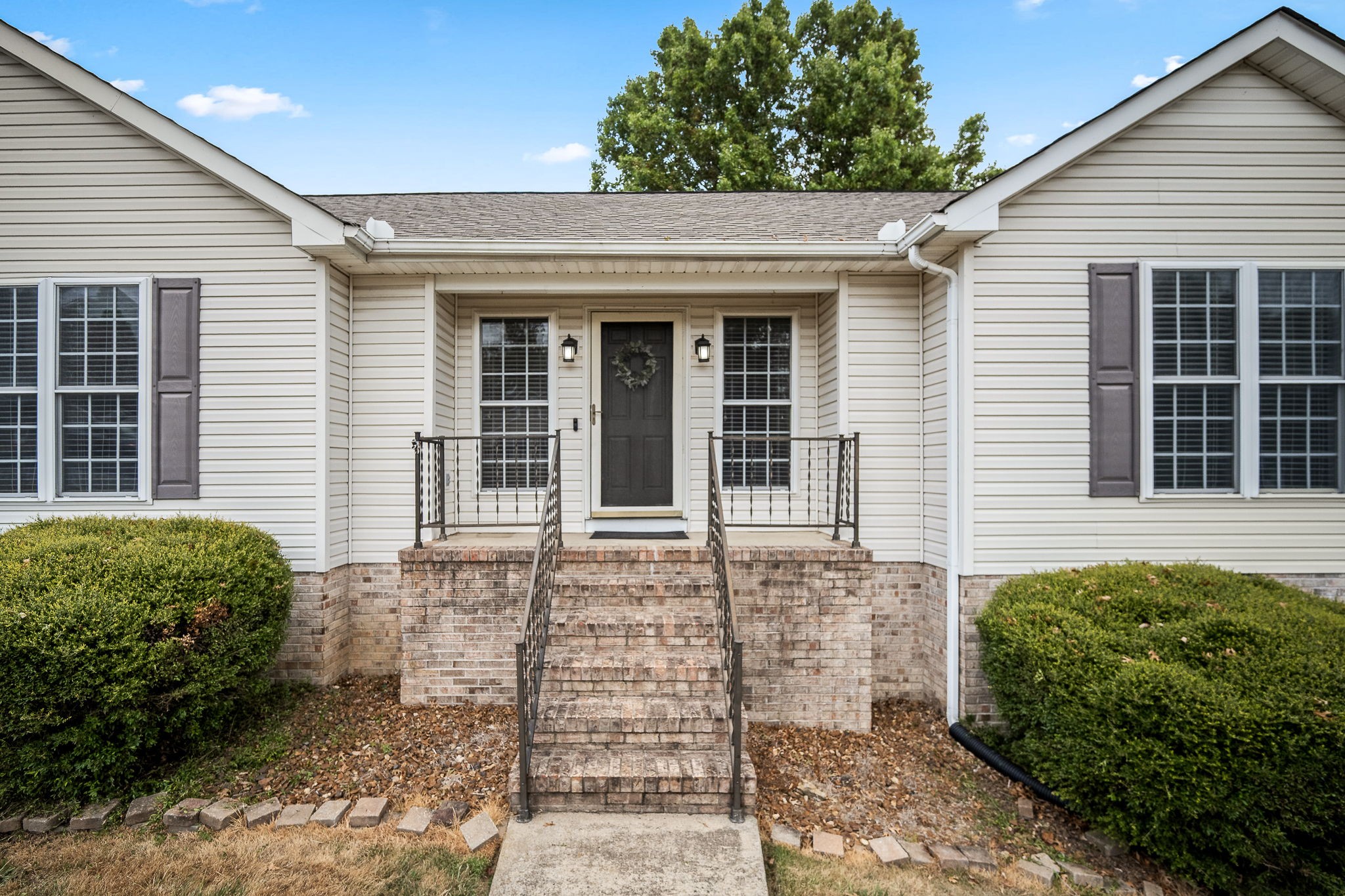 114 Sanders St